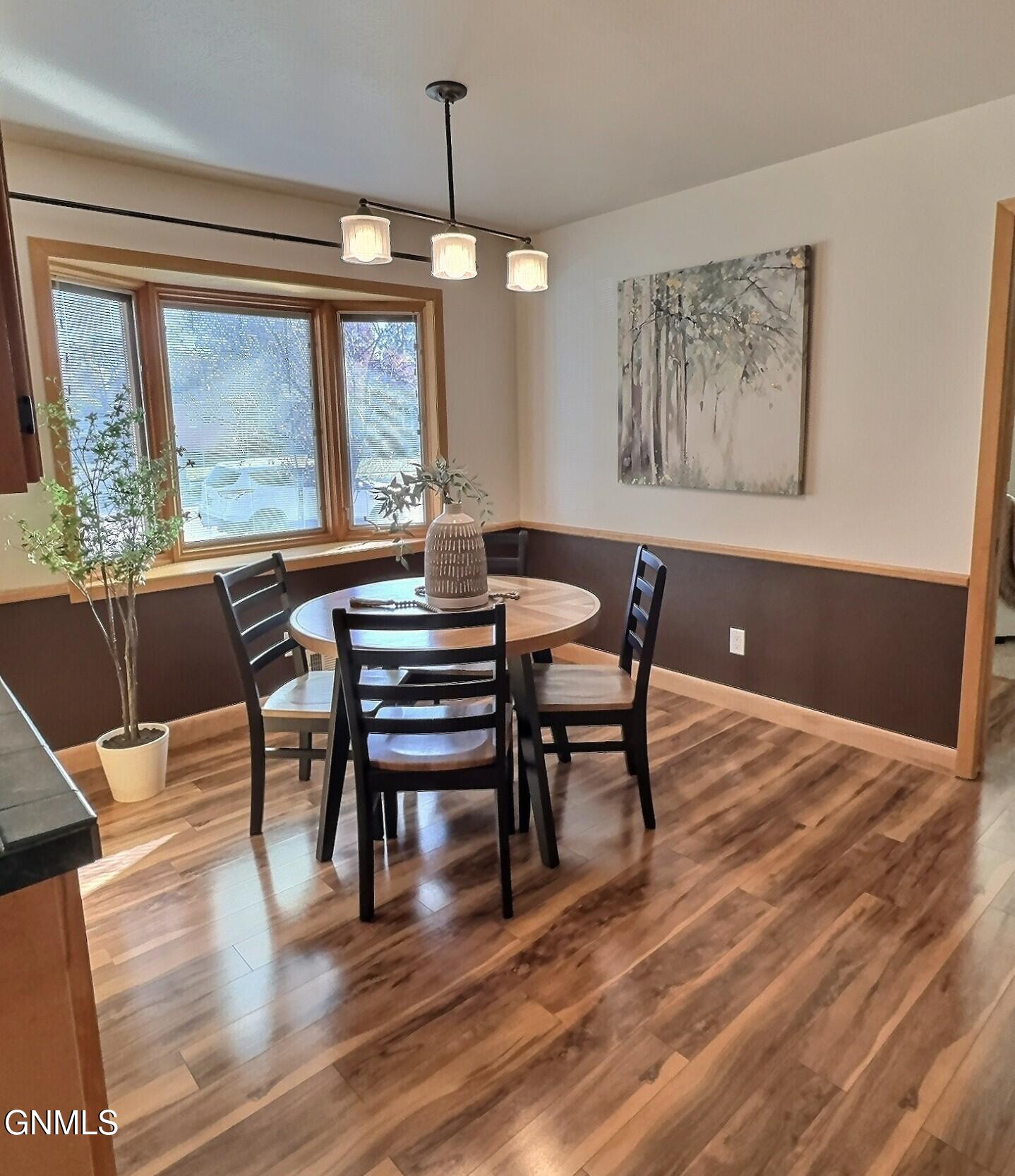 property viewer photo 8