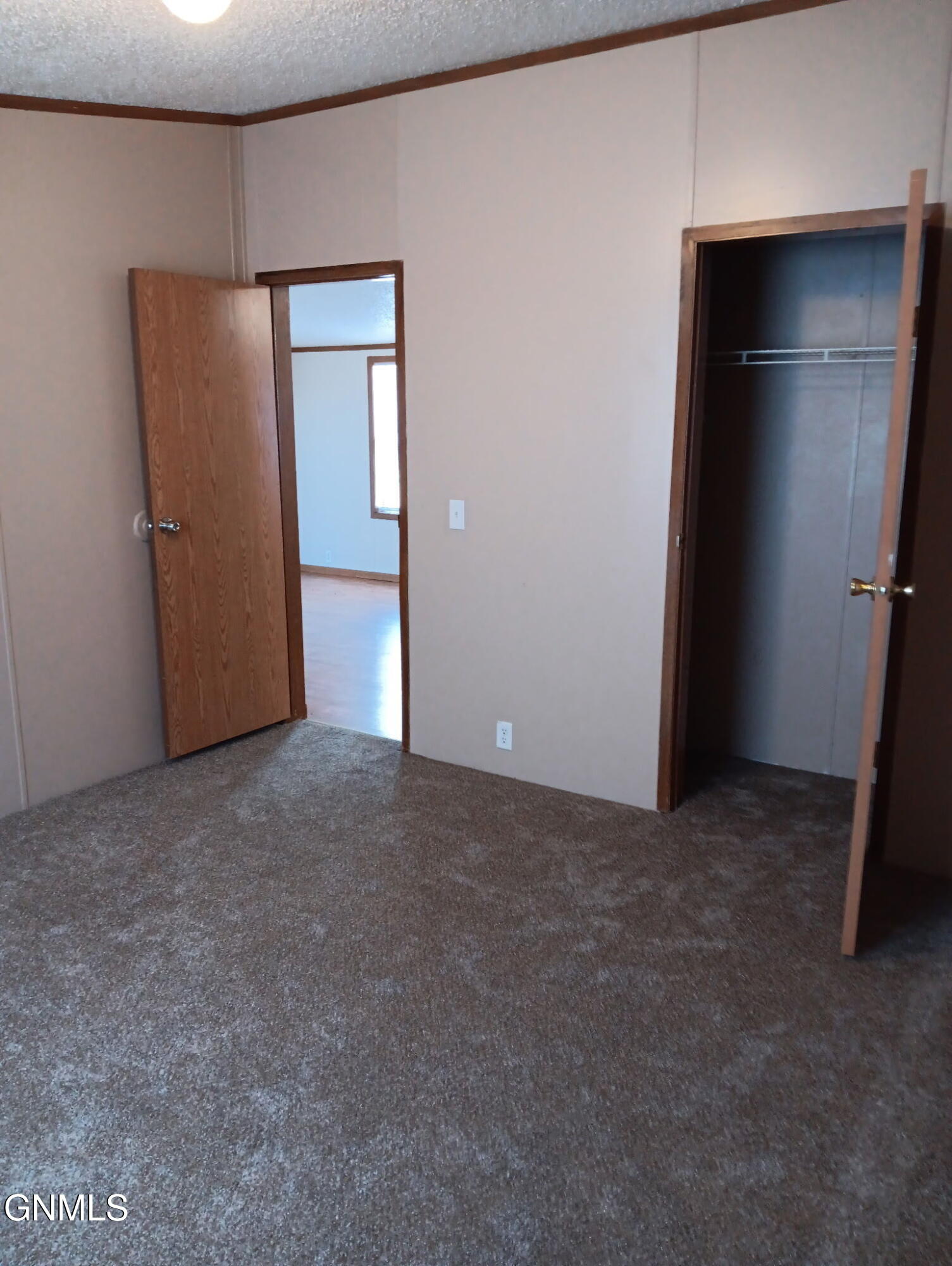 property viewer photo 11
