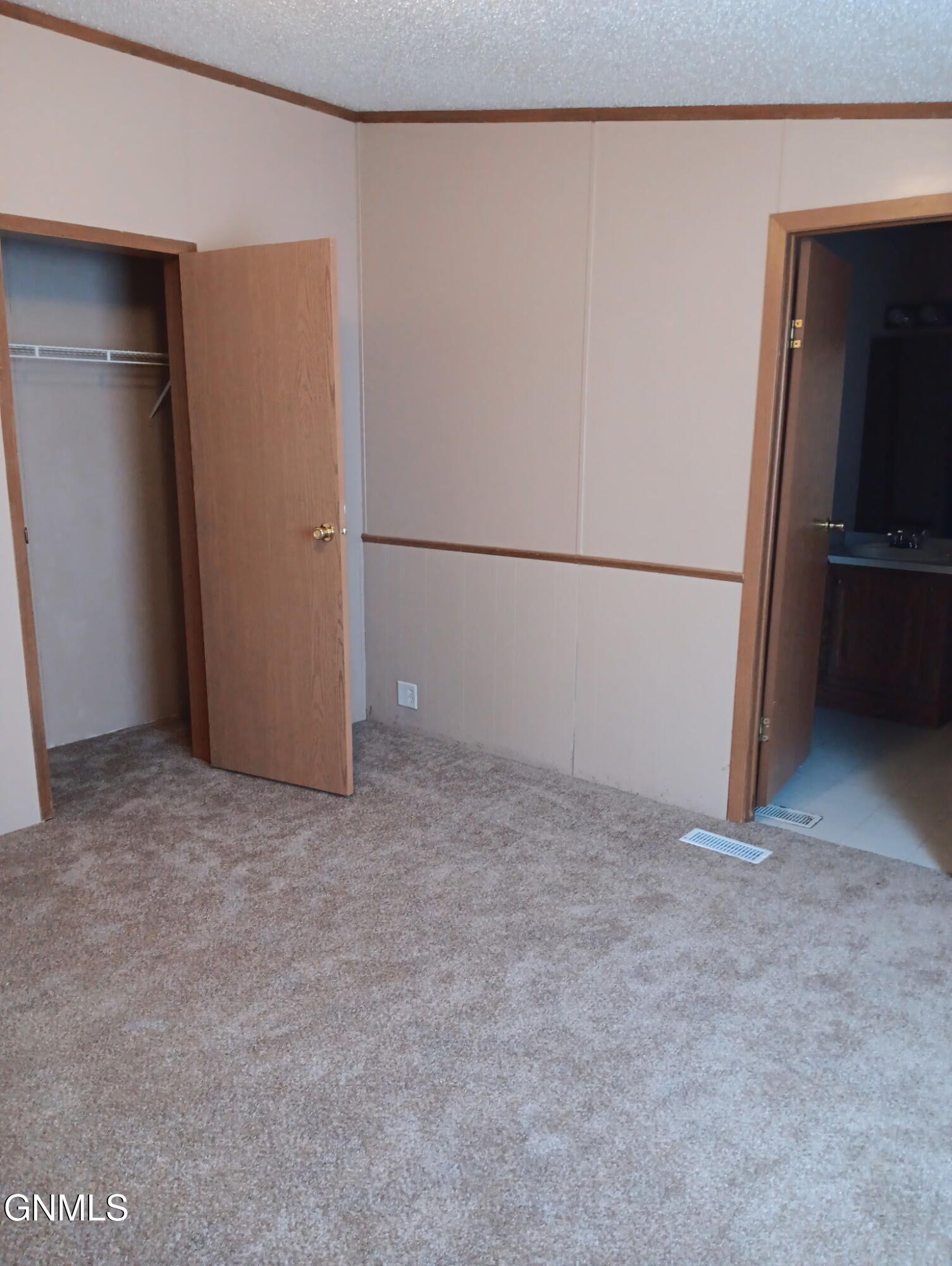 property viewer photo 12