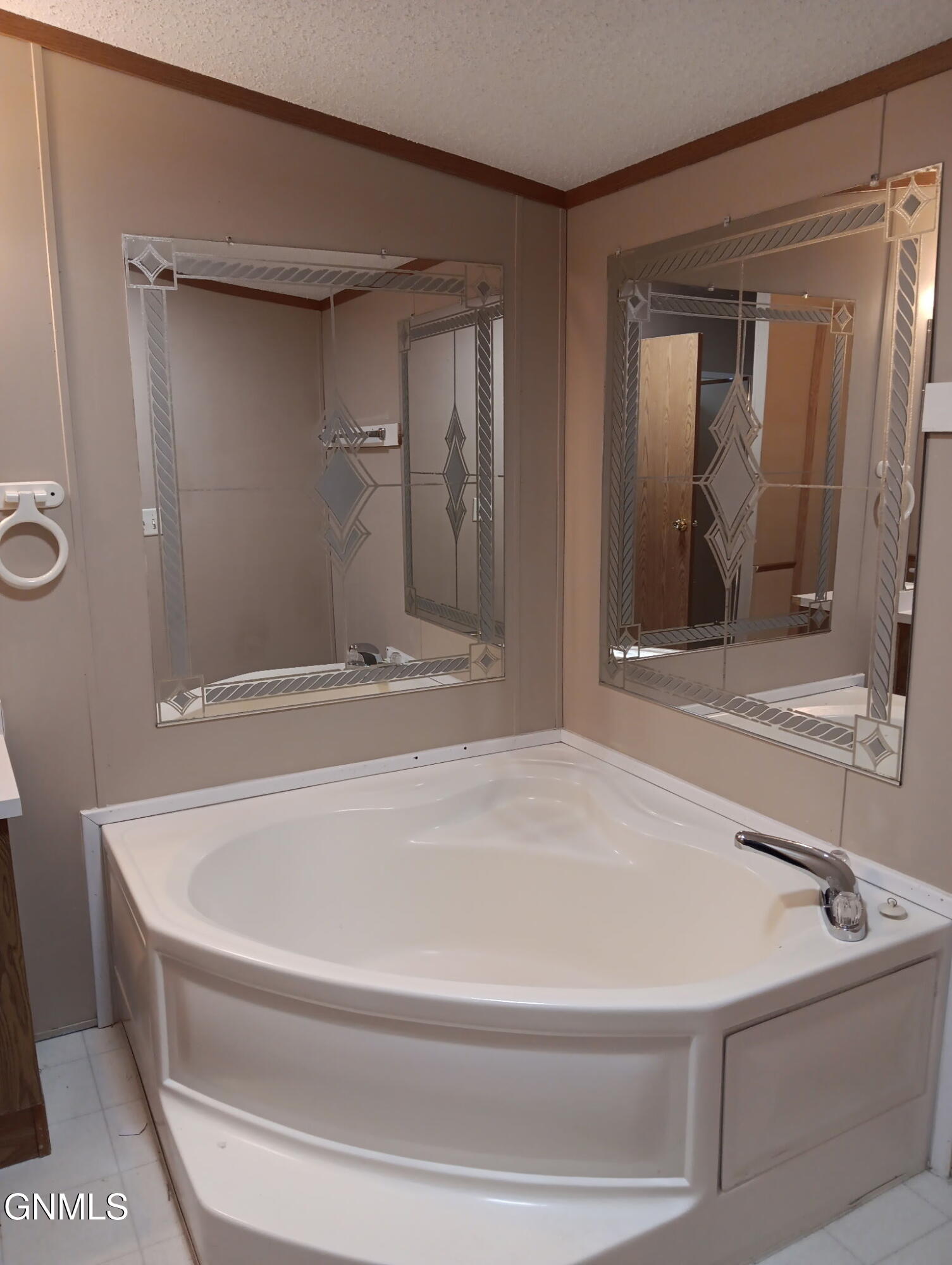 property viewer photo 13