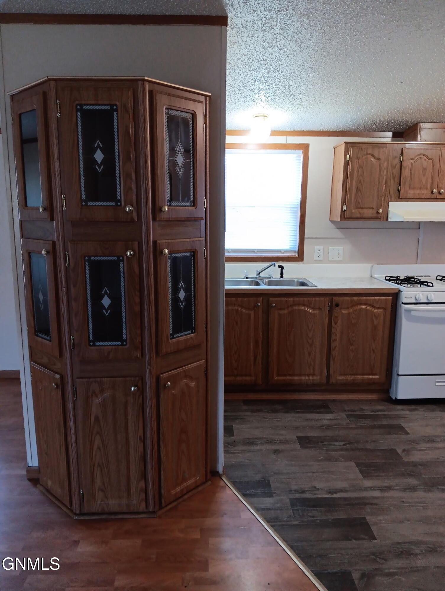 property viewer photo 15
