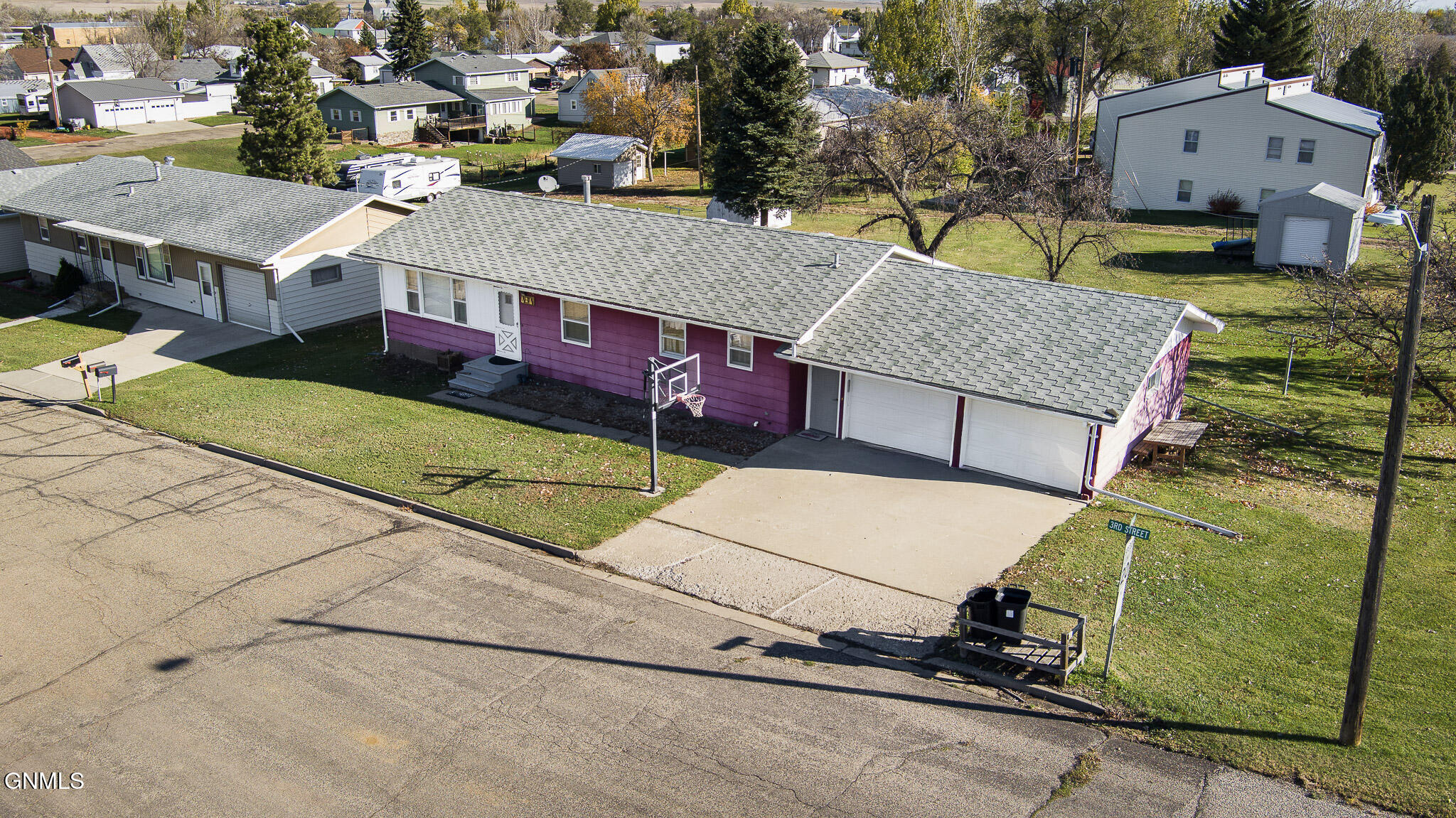 main property photo 39