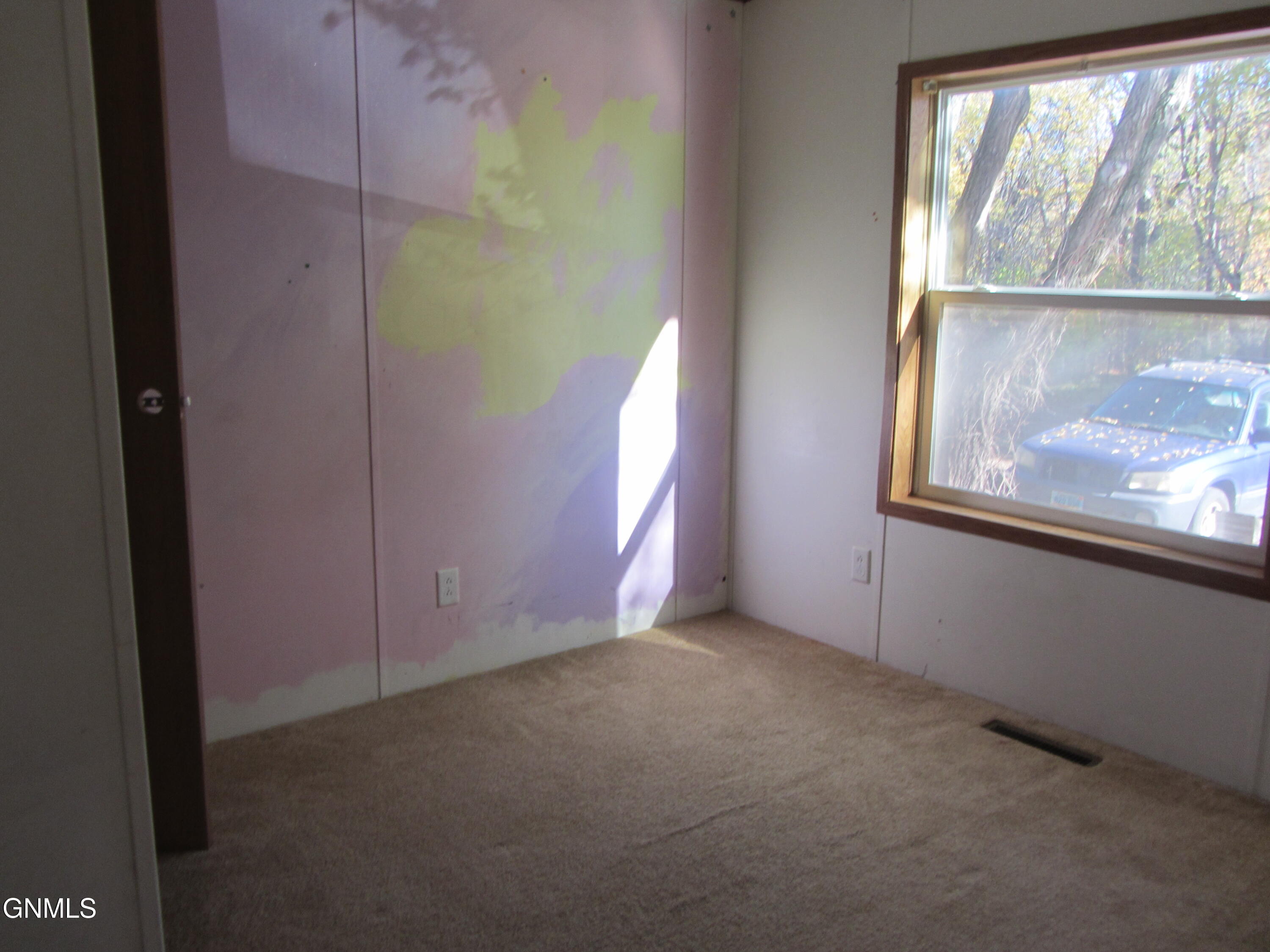 property viewer photo 12