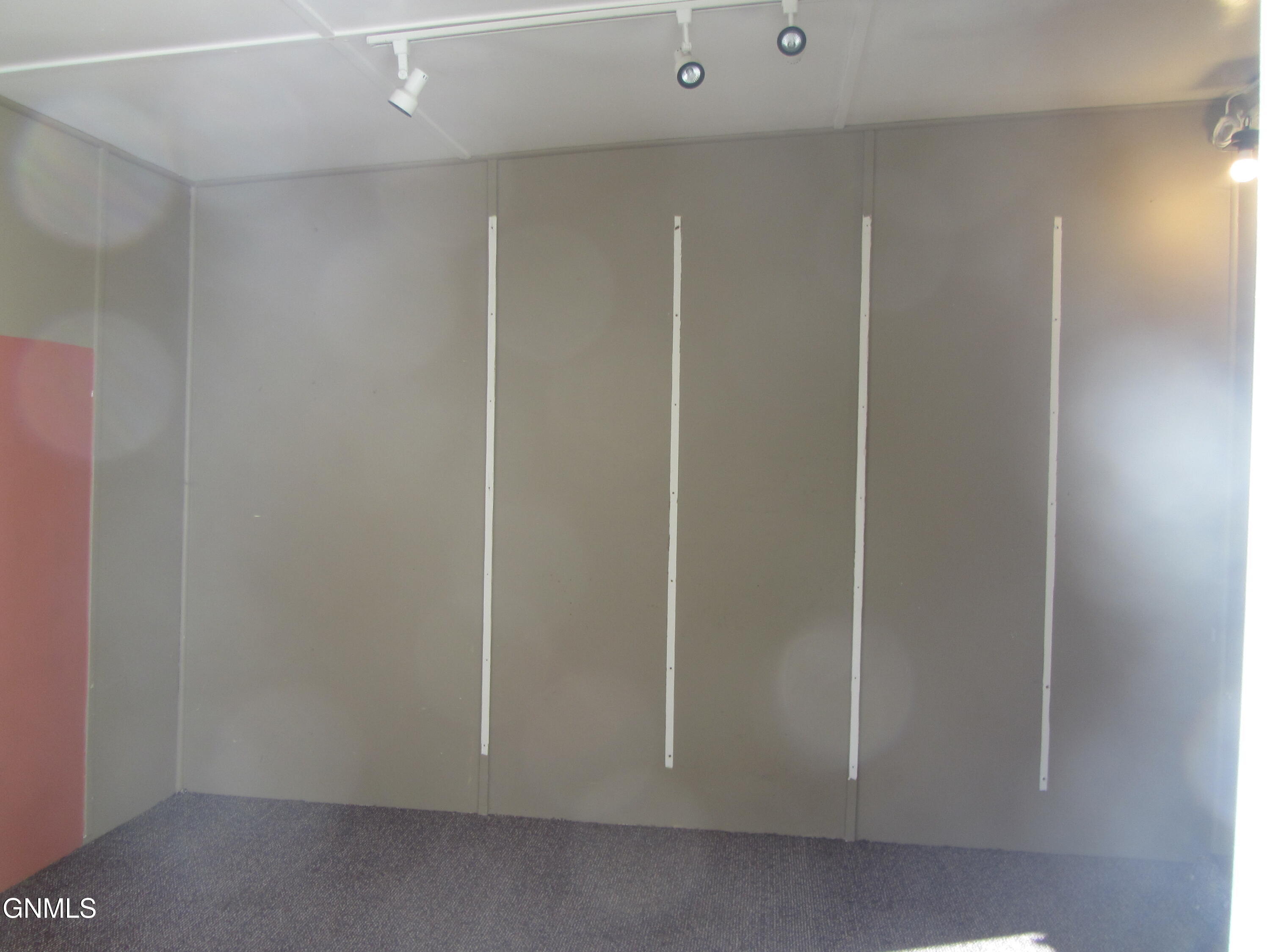 property viewer photo 2