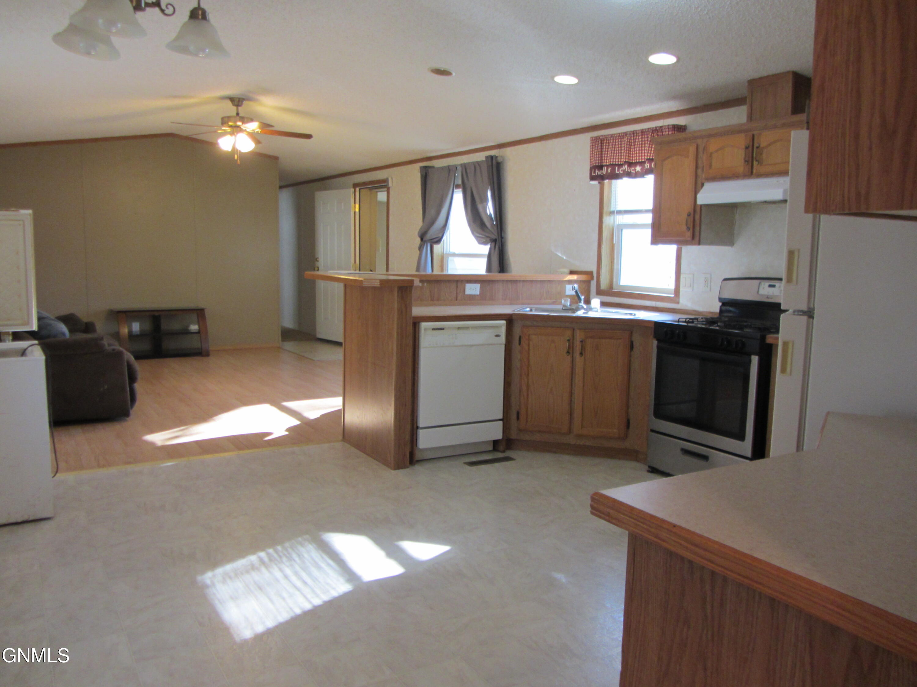 property viewer photo 5