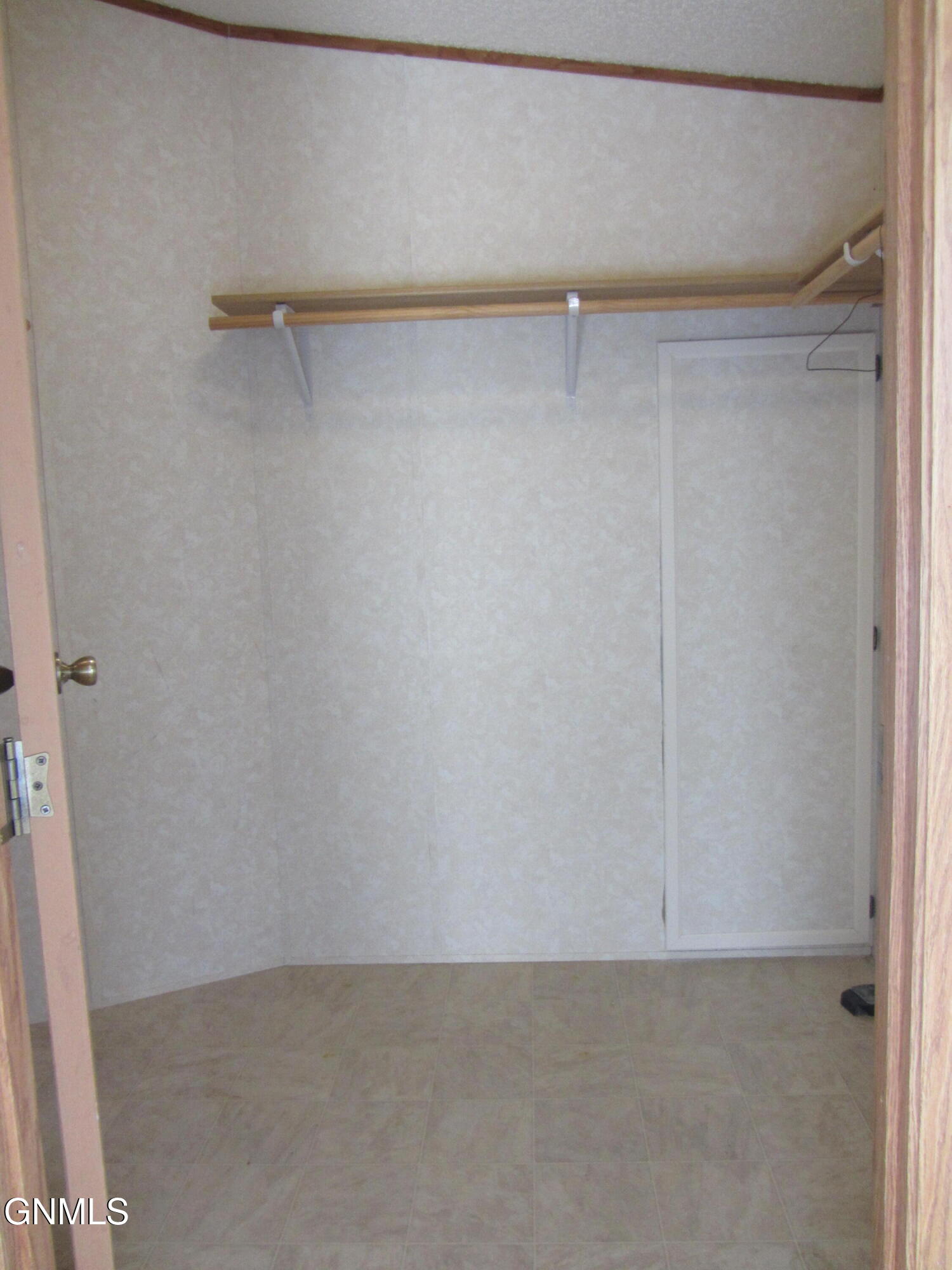 property viewer photo 9