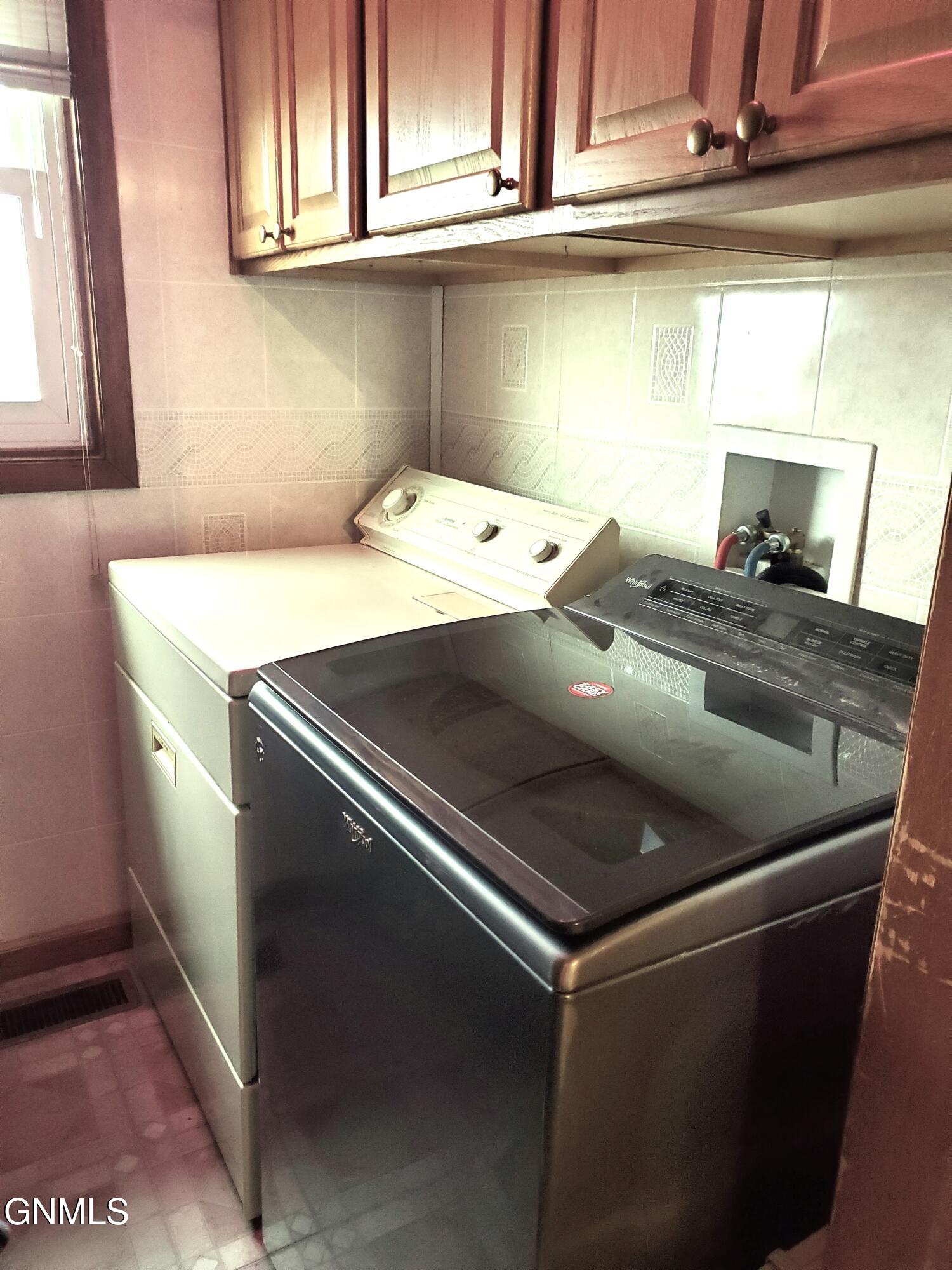 property viewer photo 15