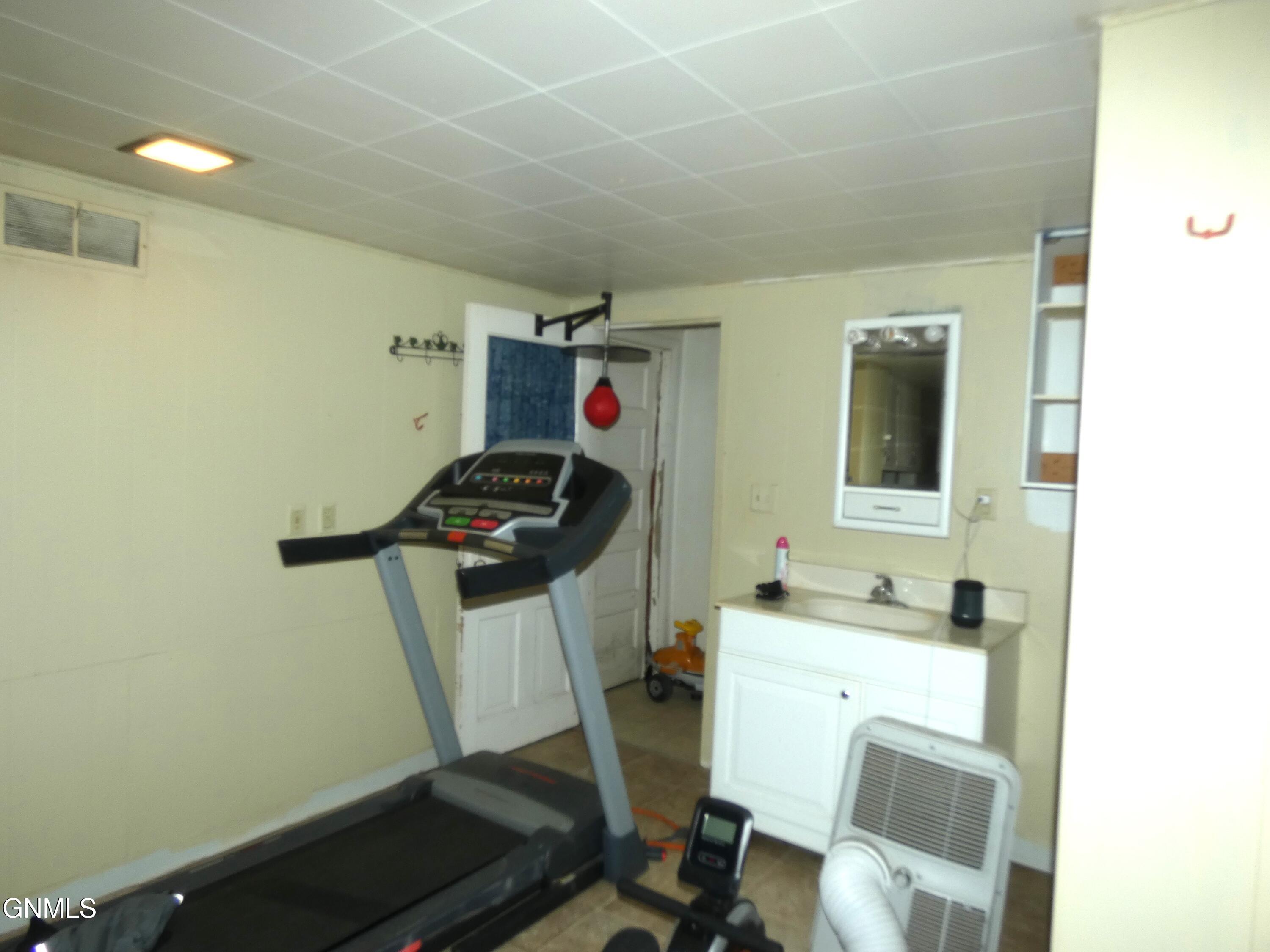 property viewer photo 19