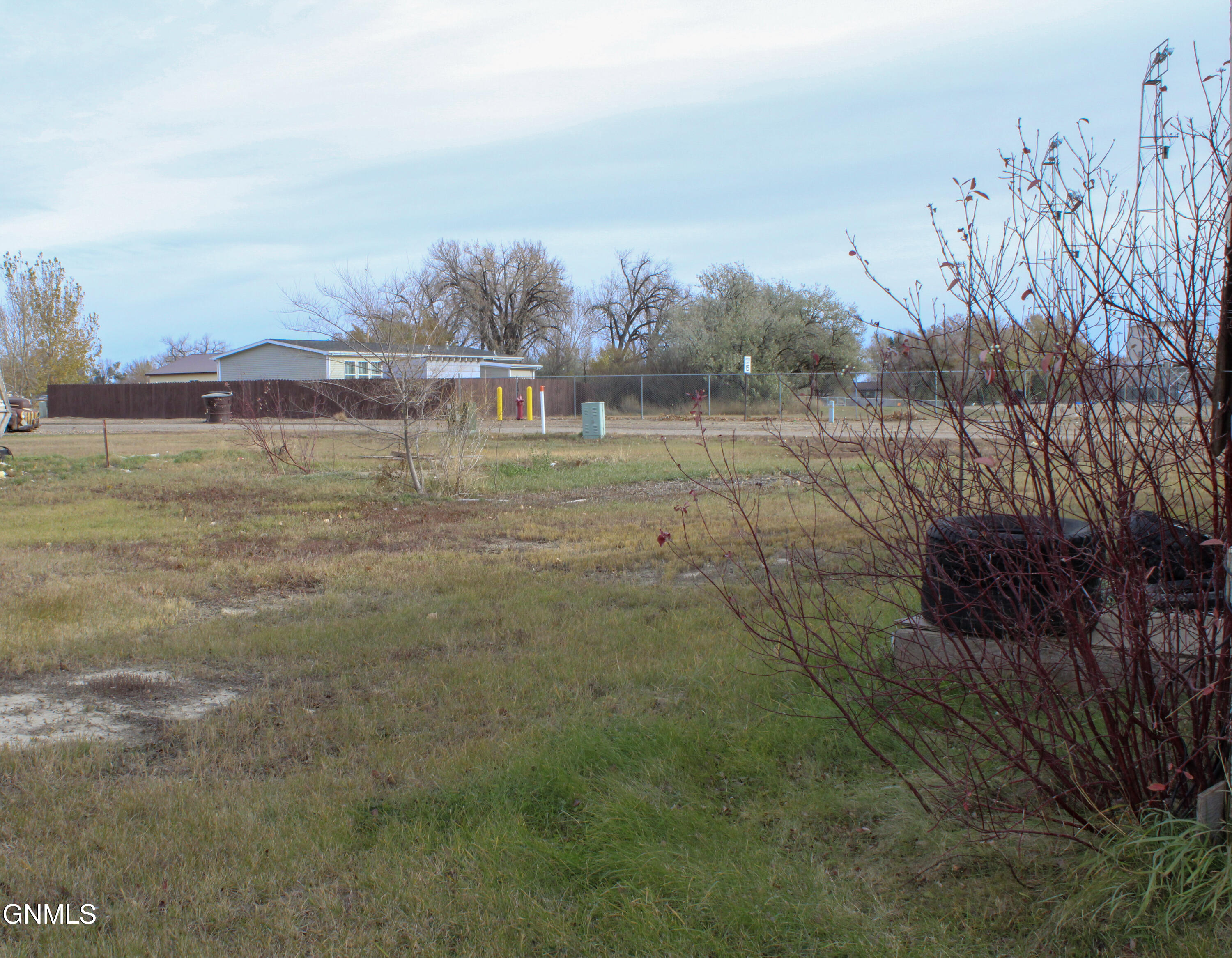 main property photo 10