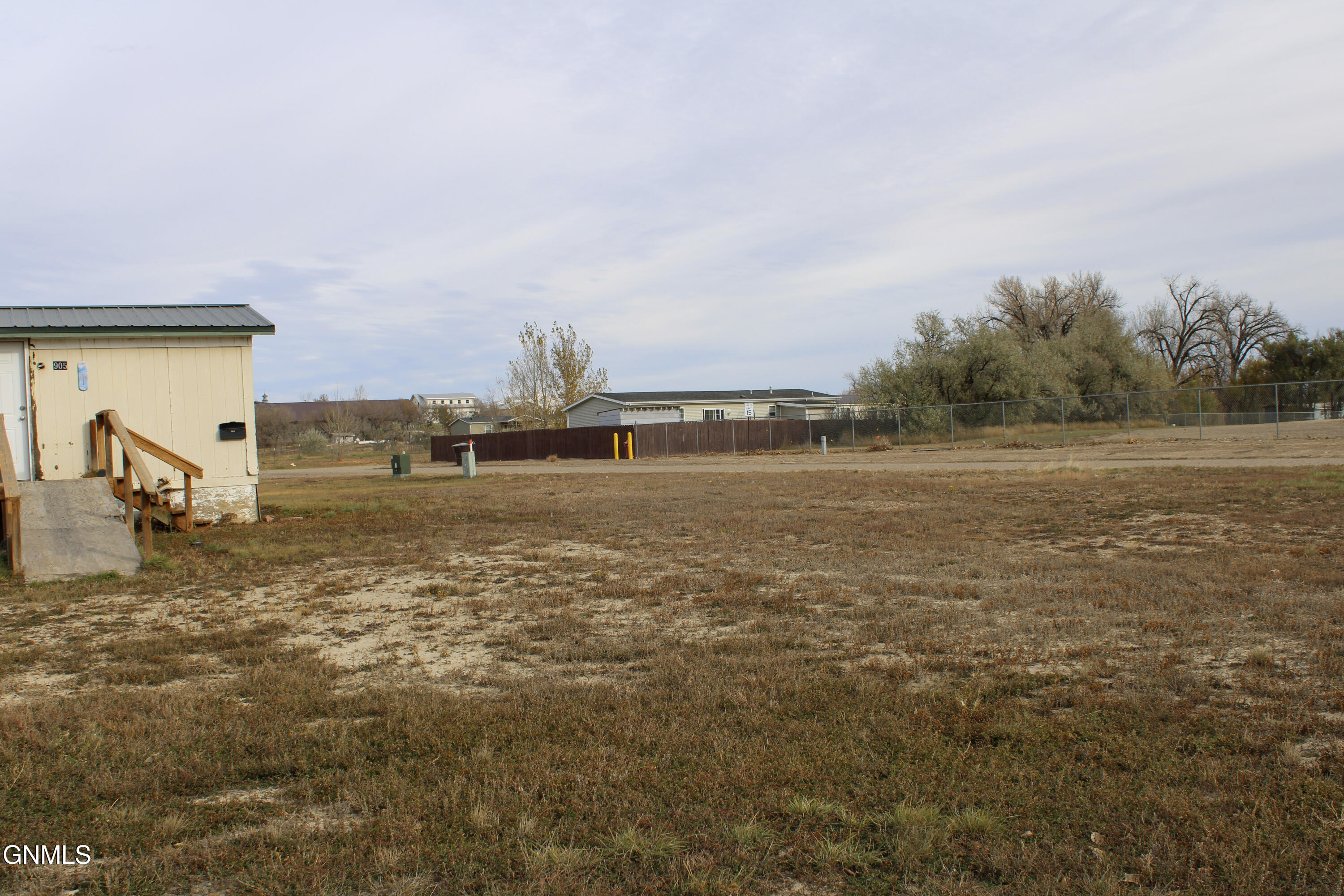 main property photo 8