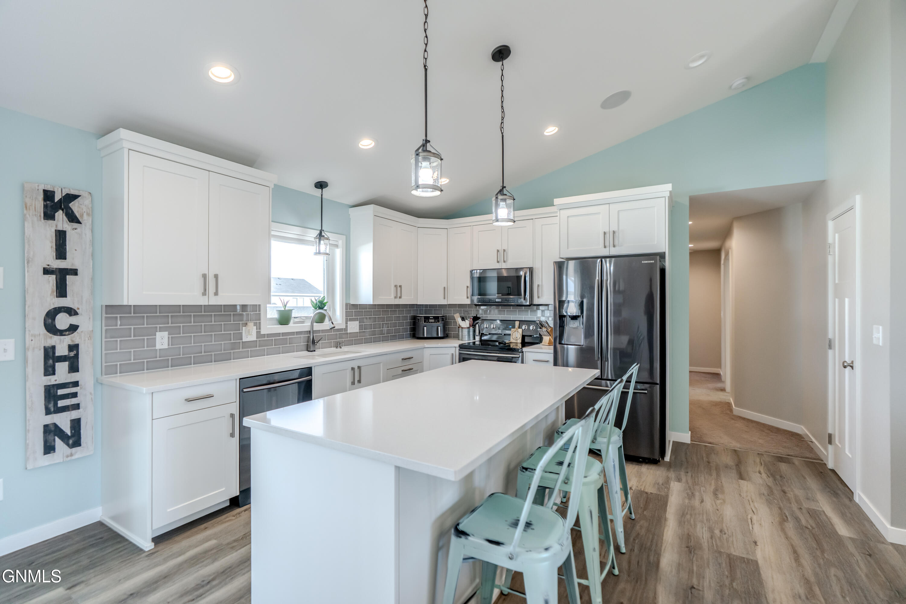 property viewer photo 10