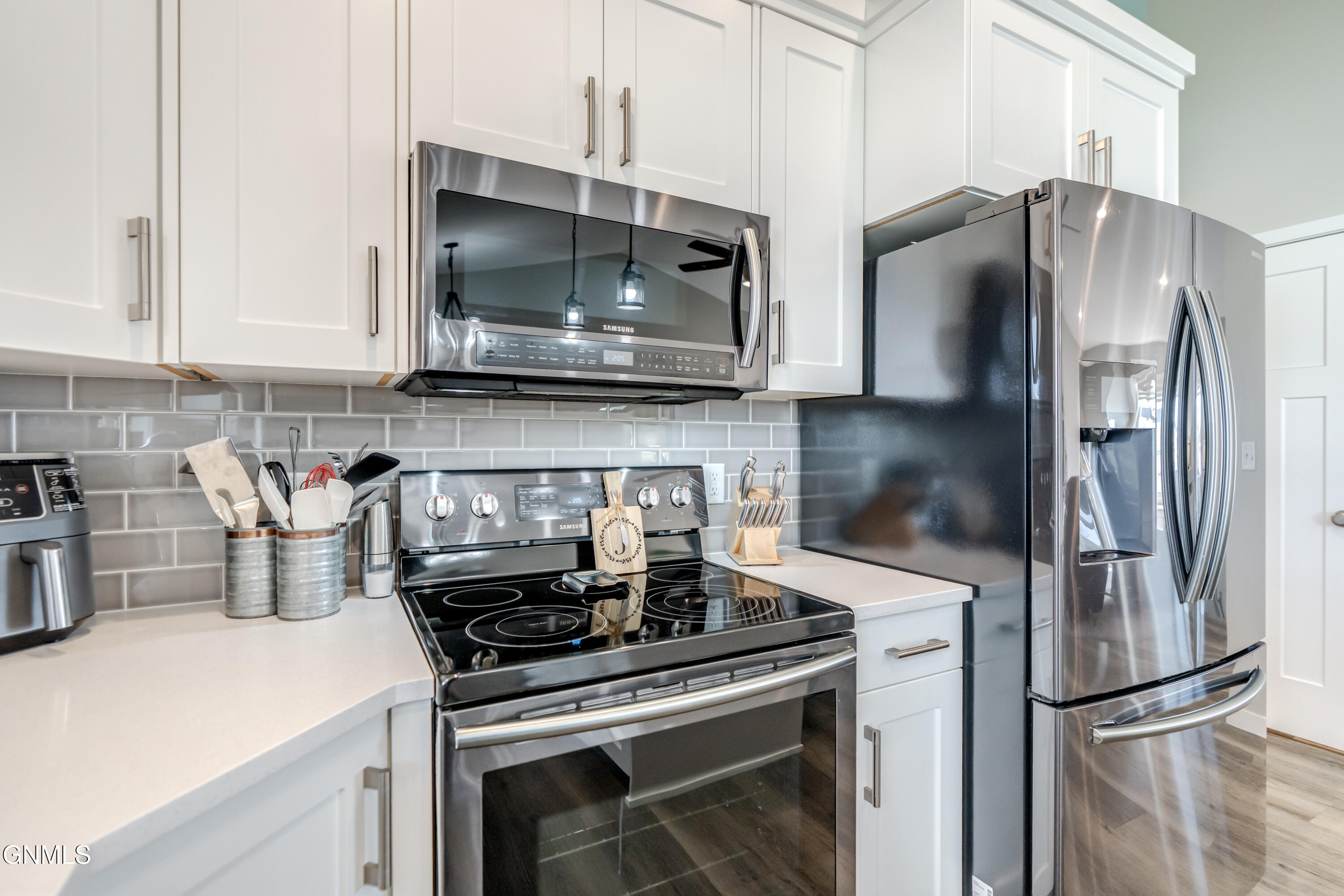 property viewer photo 17
