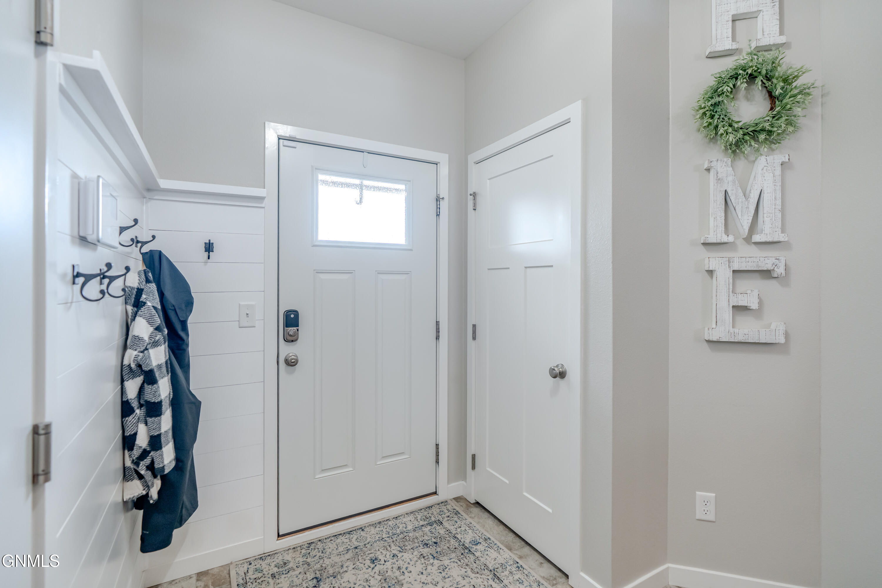 property viewer photo 2