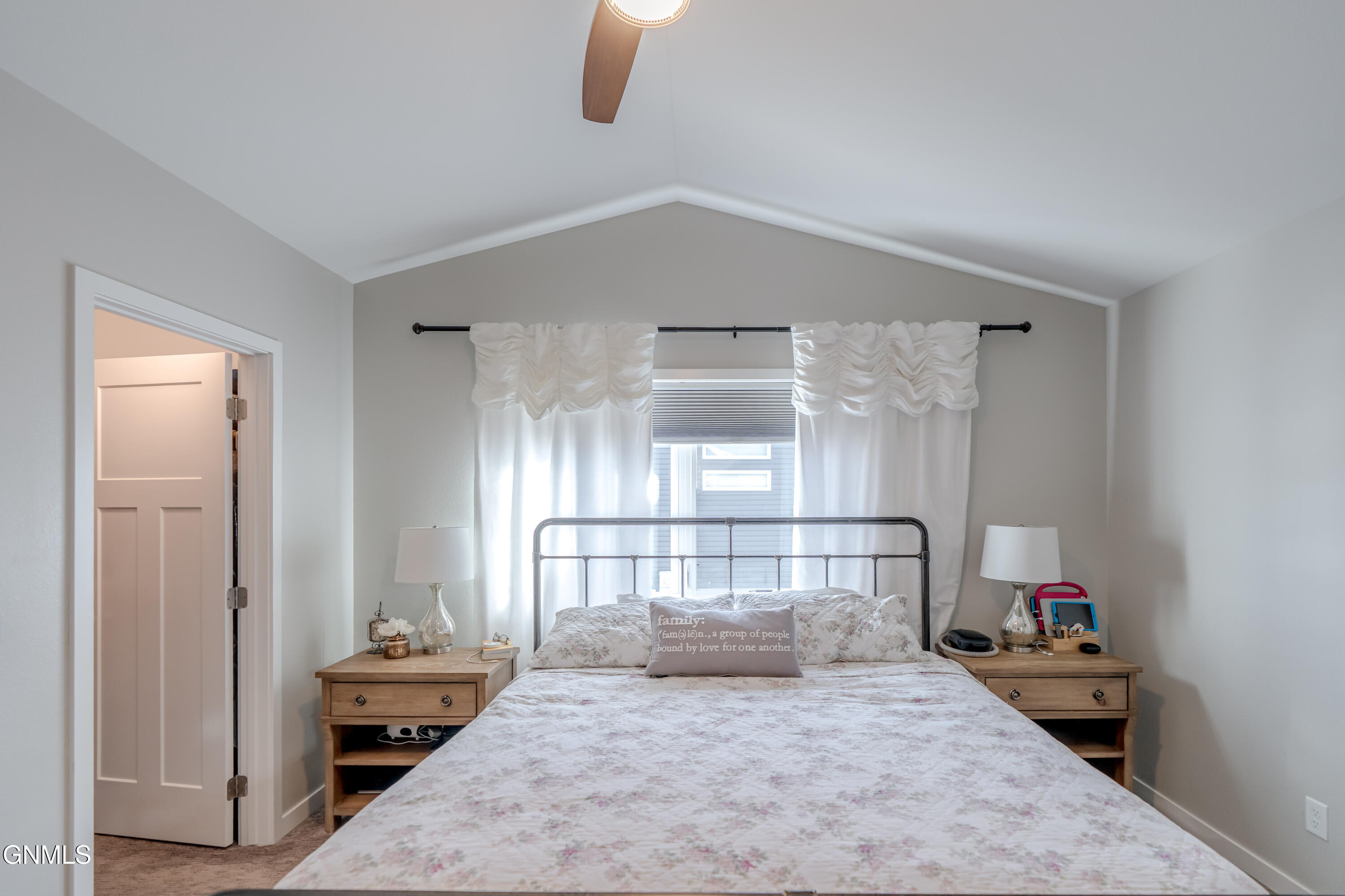property viewer photo 31