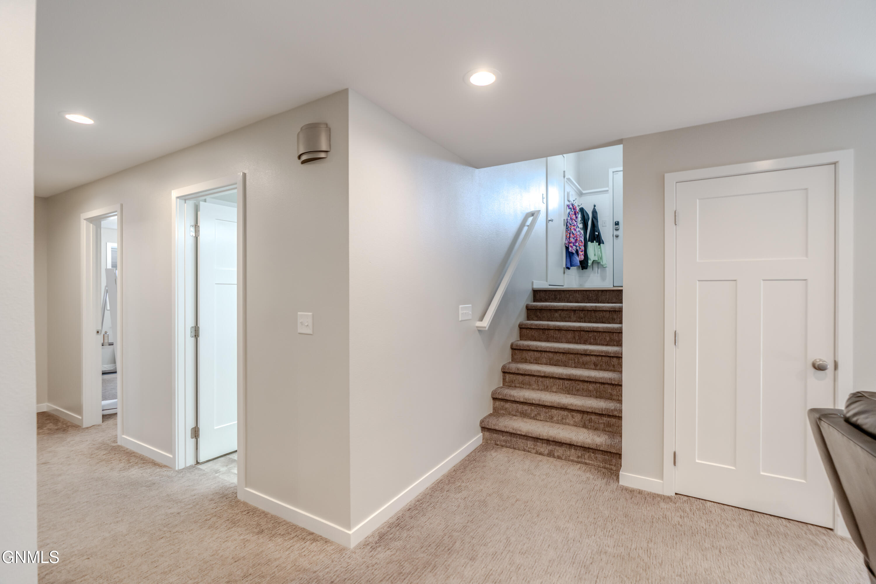 property viewer photo 53