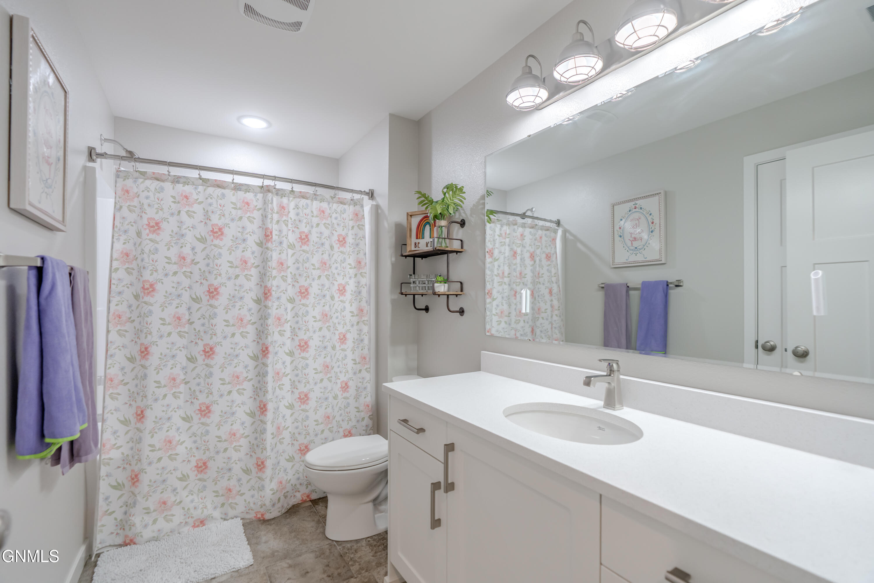 property viewer photo 55