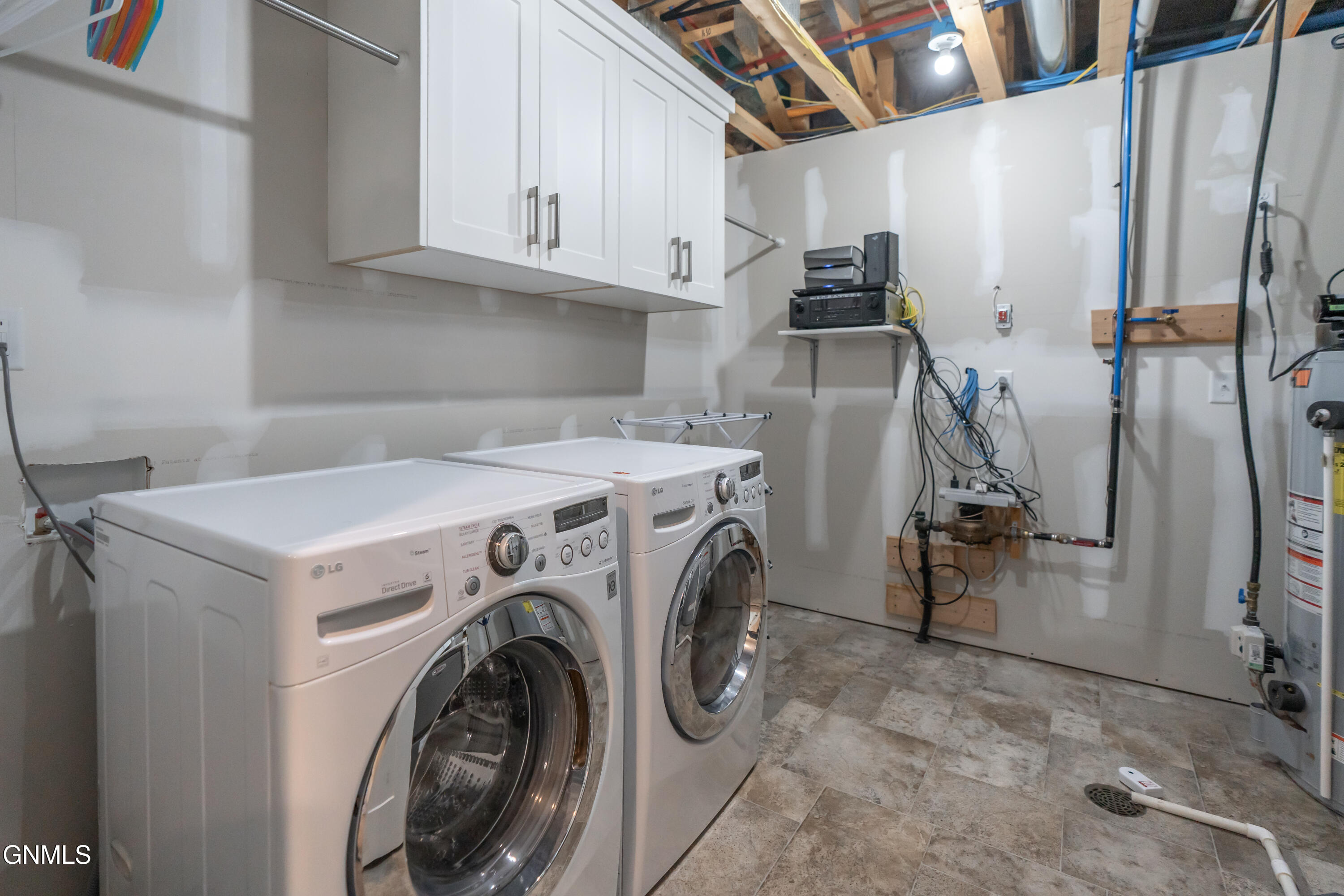 property viewer photo 64