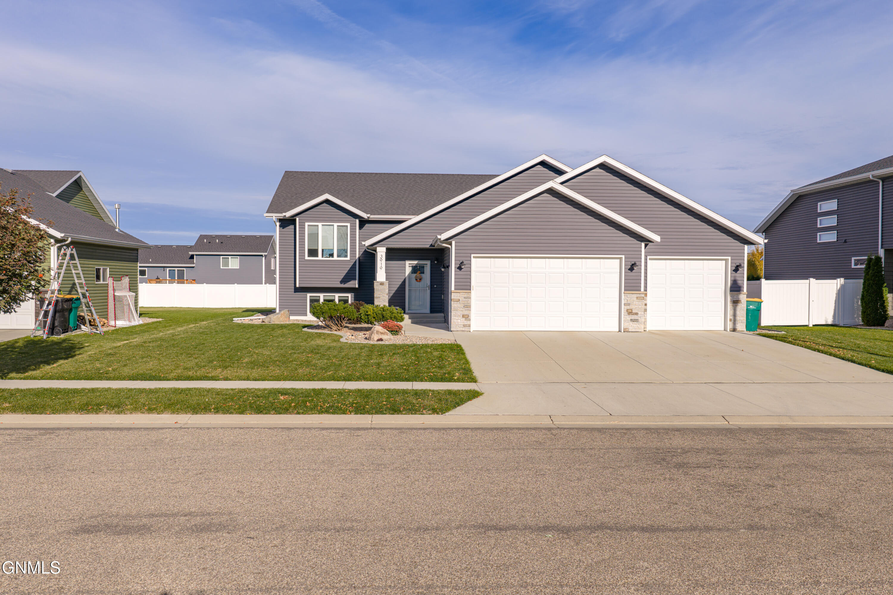 property viewer photo 90