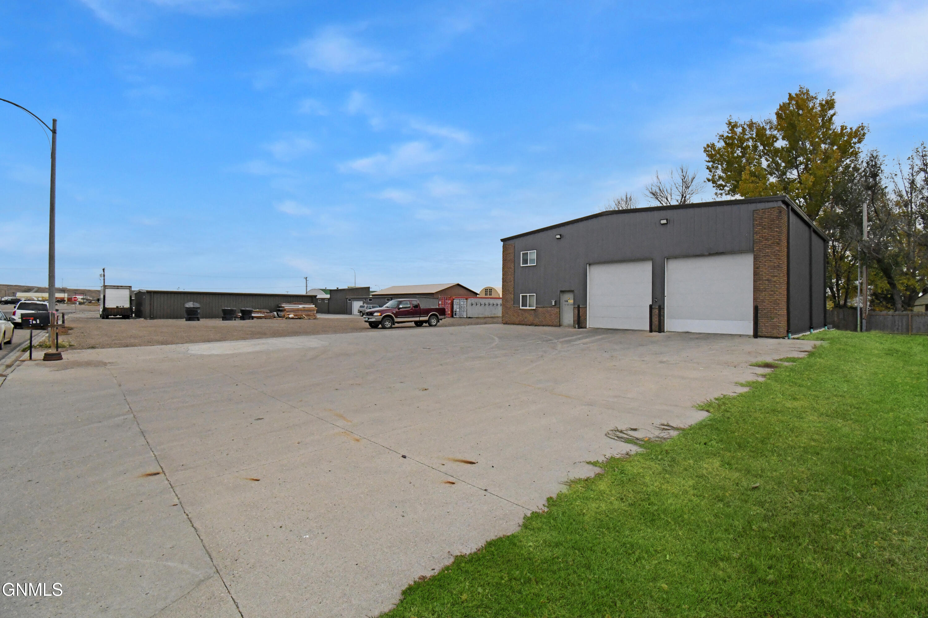 main property photo 0