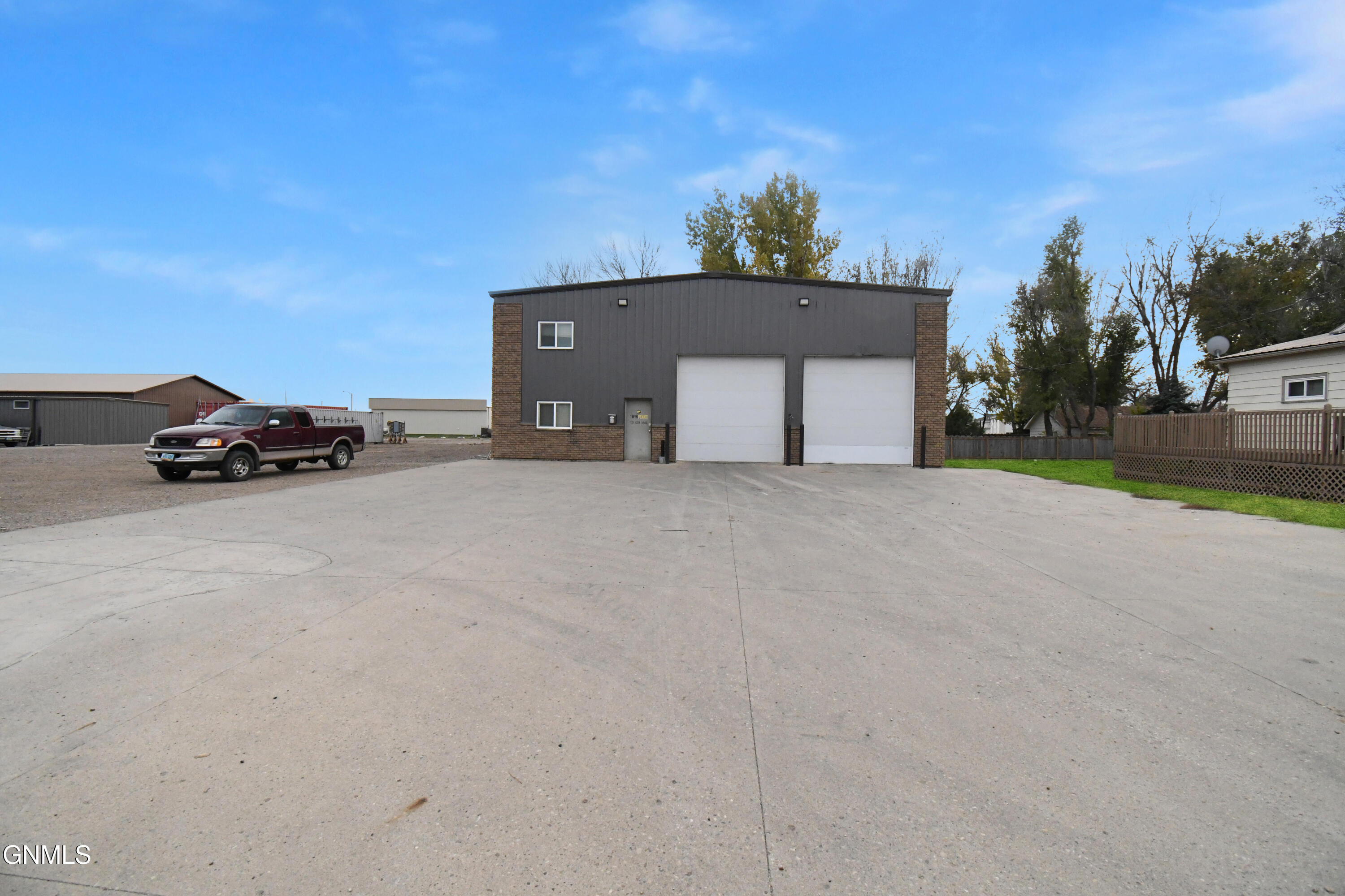 property viewer photo 1