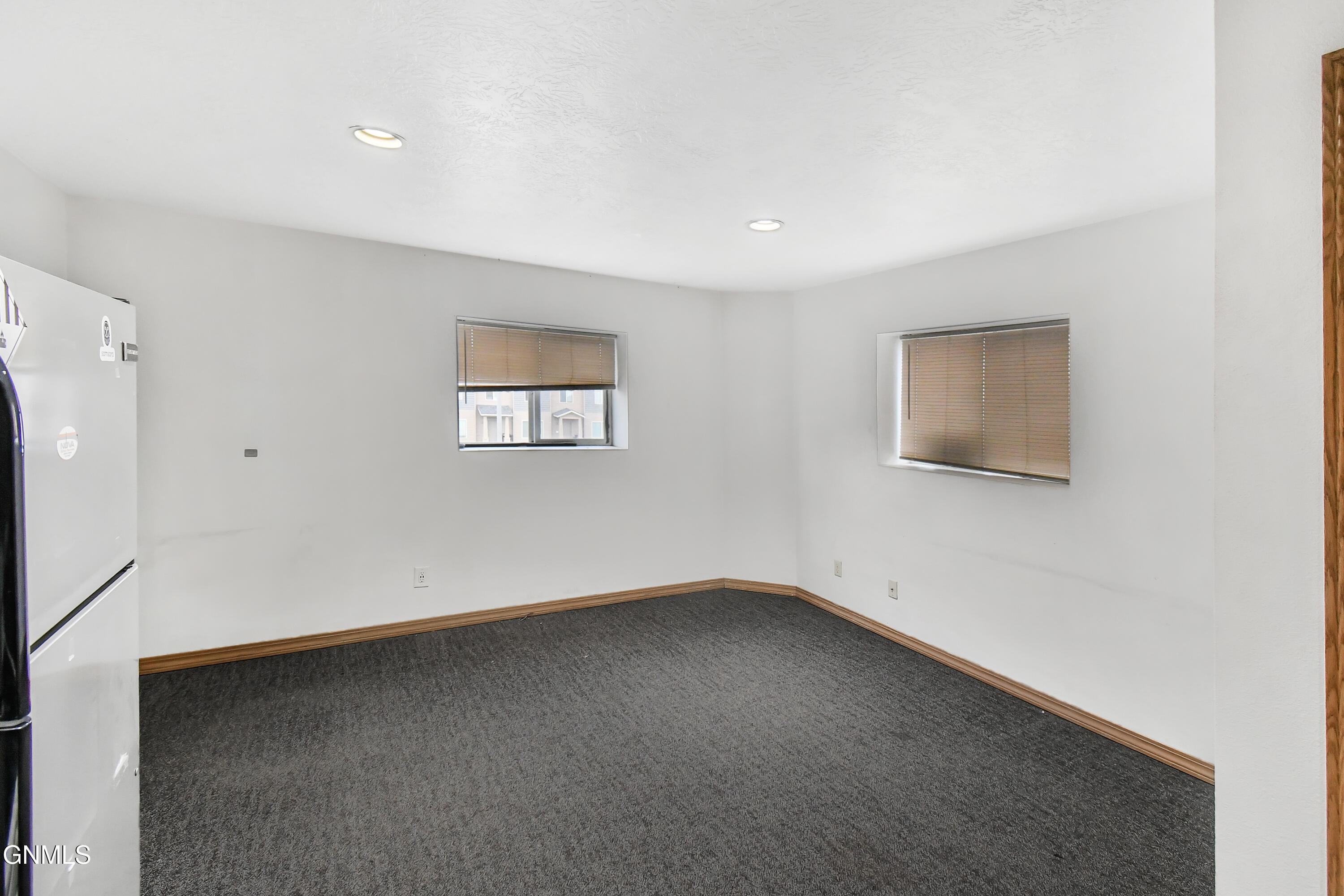 property viewer photo 12