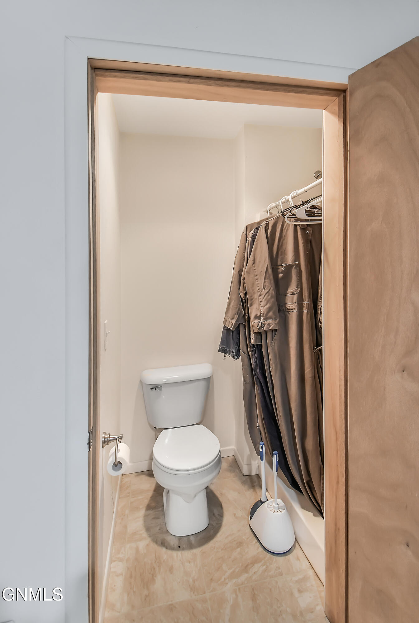 property viewer photo 15