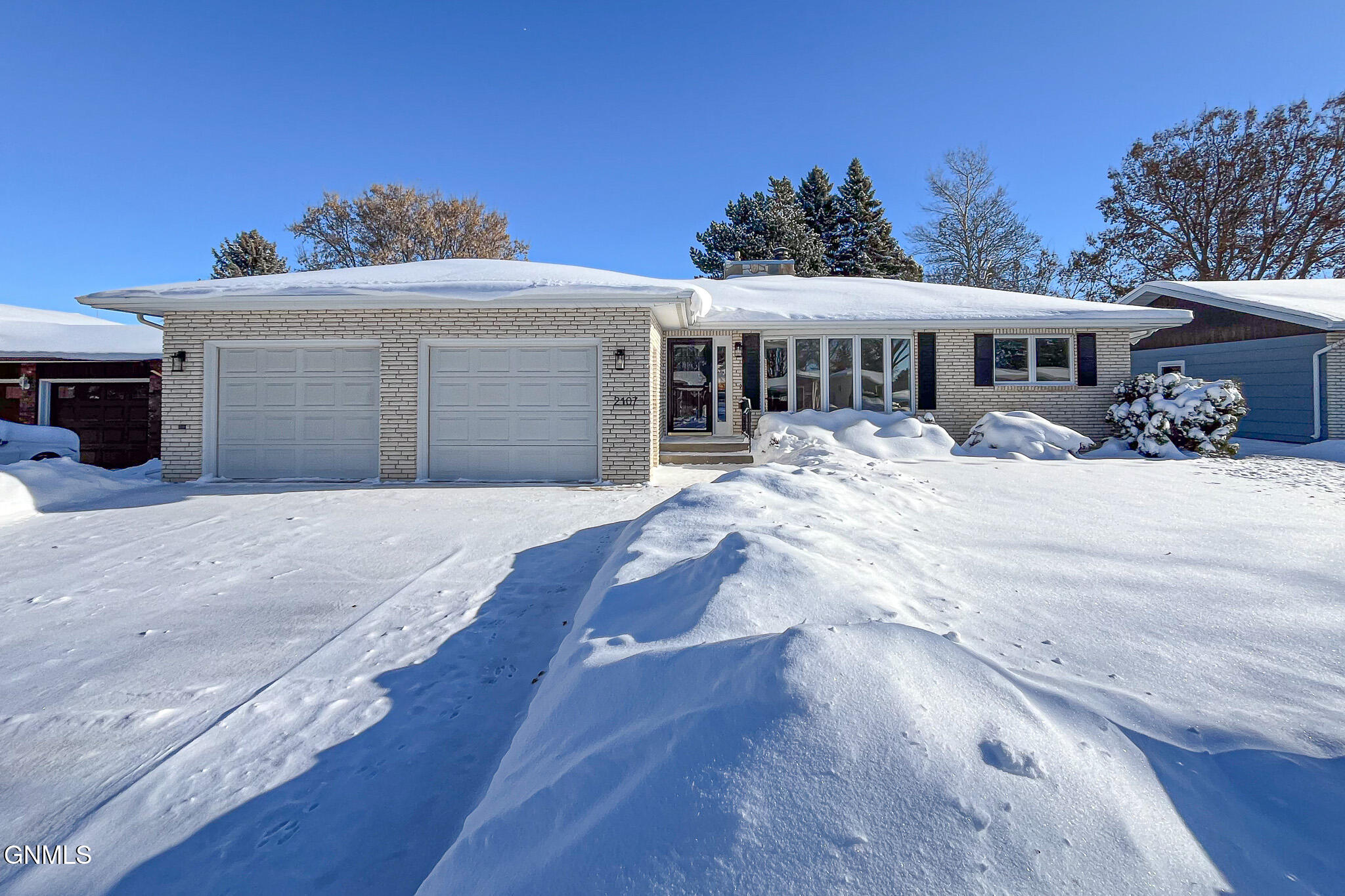 main property photo 0