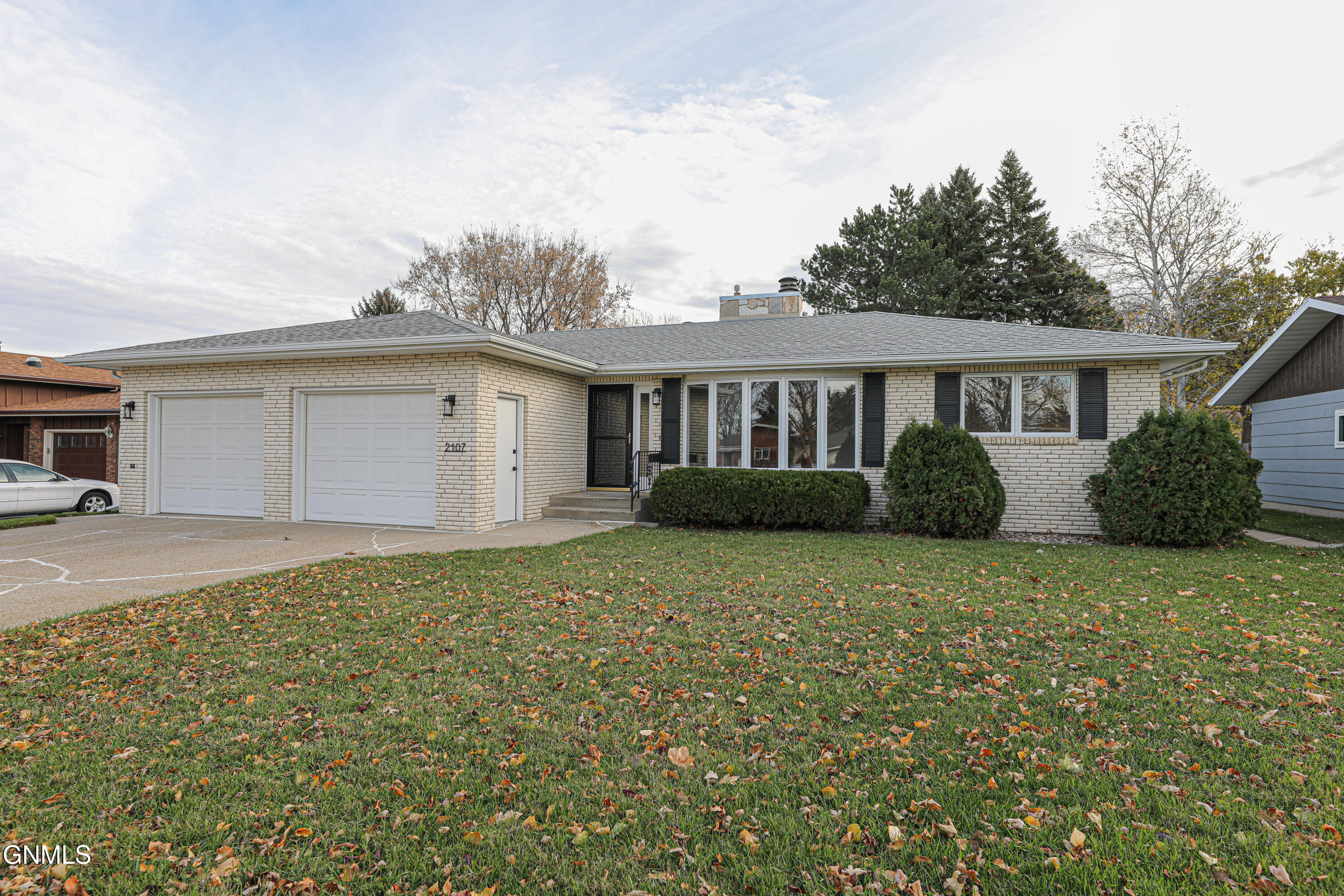 property viewer photo 1