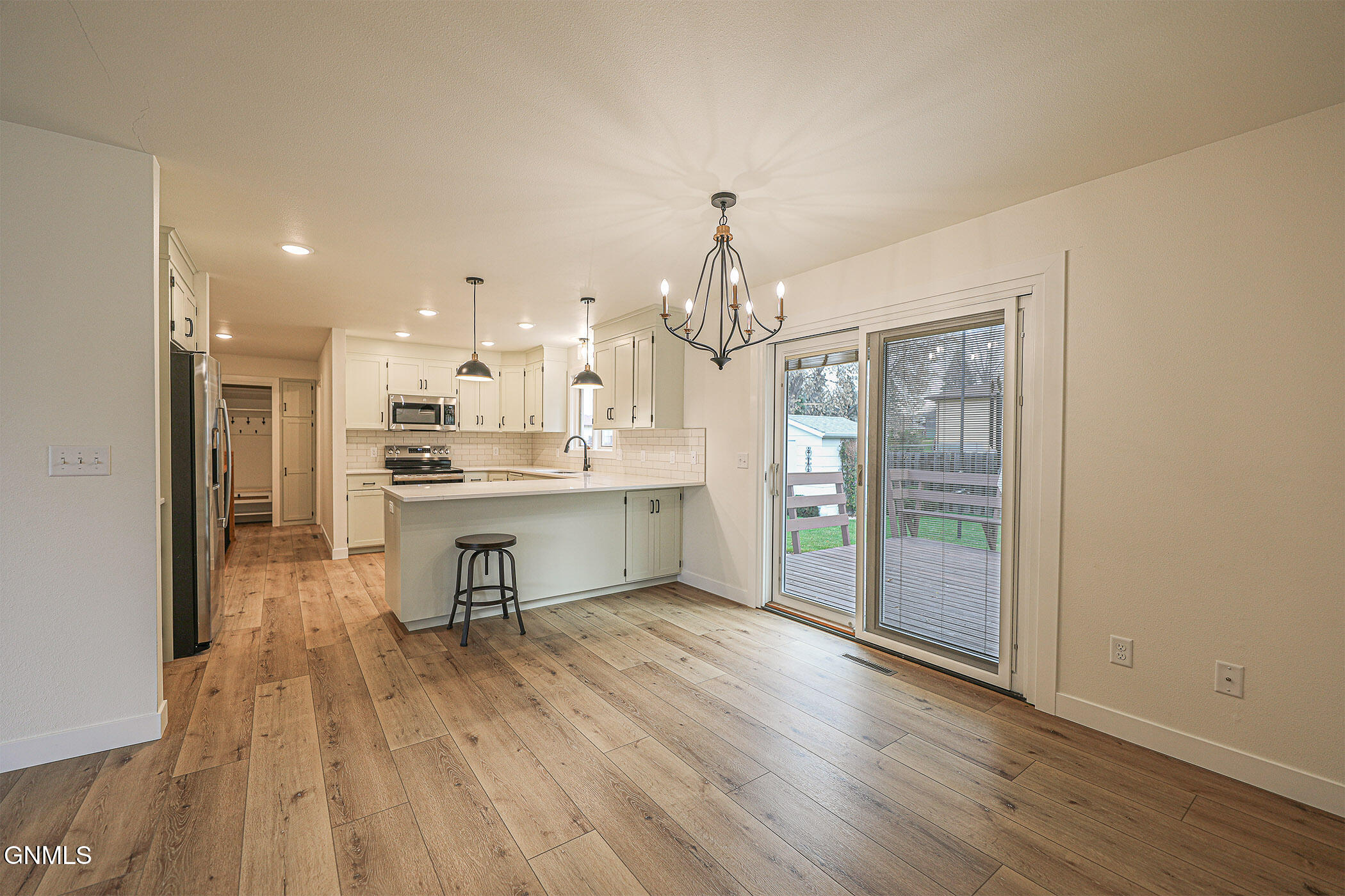 property viewer photo 11