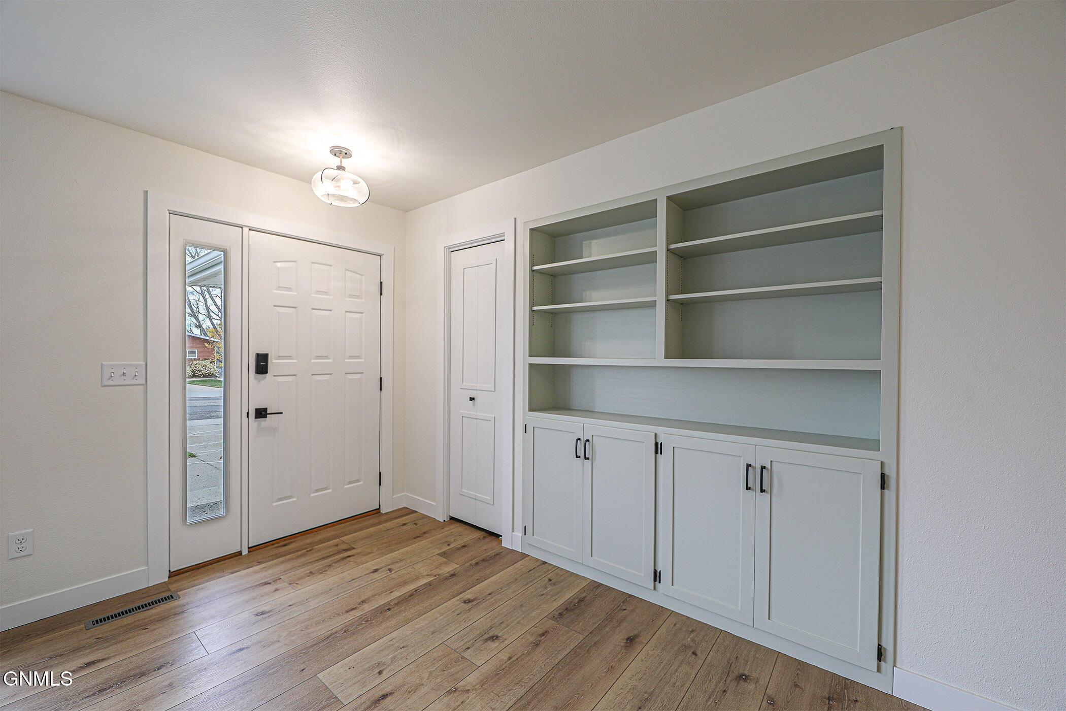property viewer photo 19