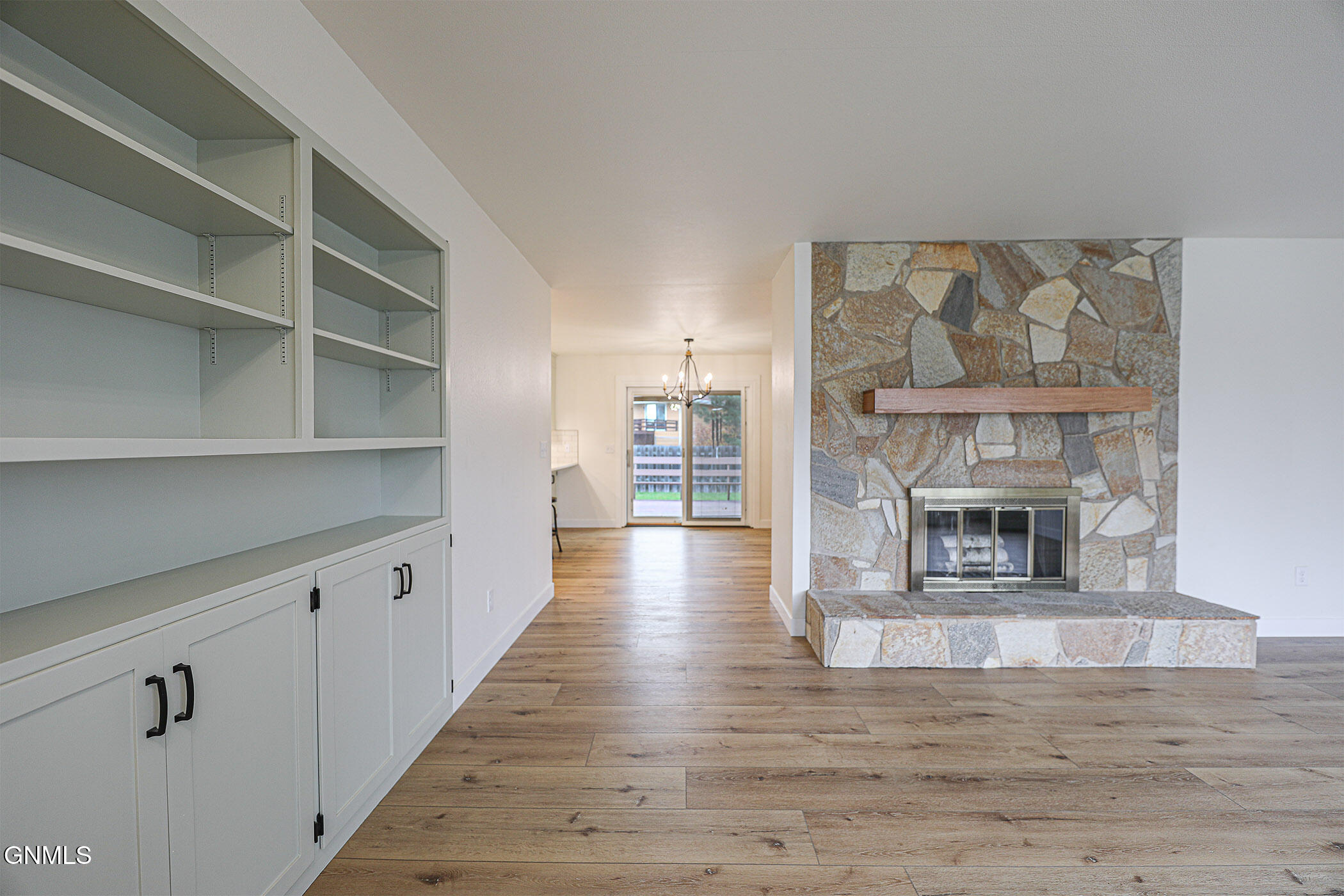 property viewer photo 20