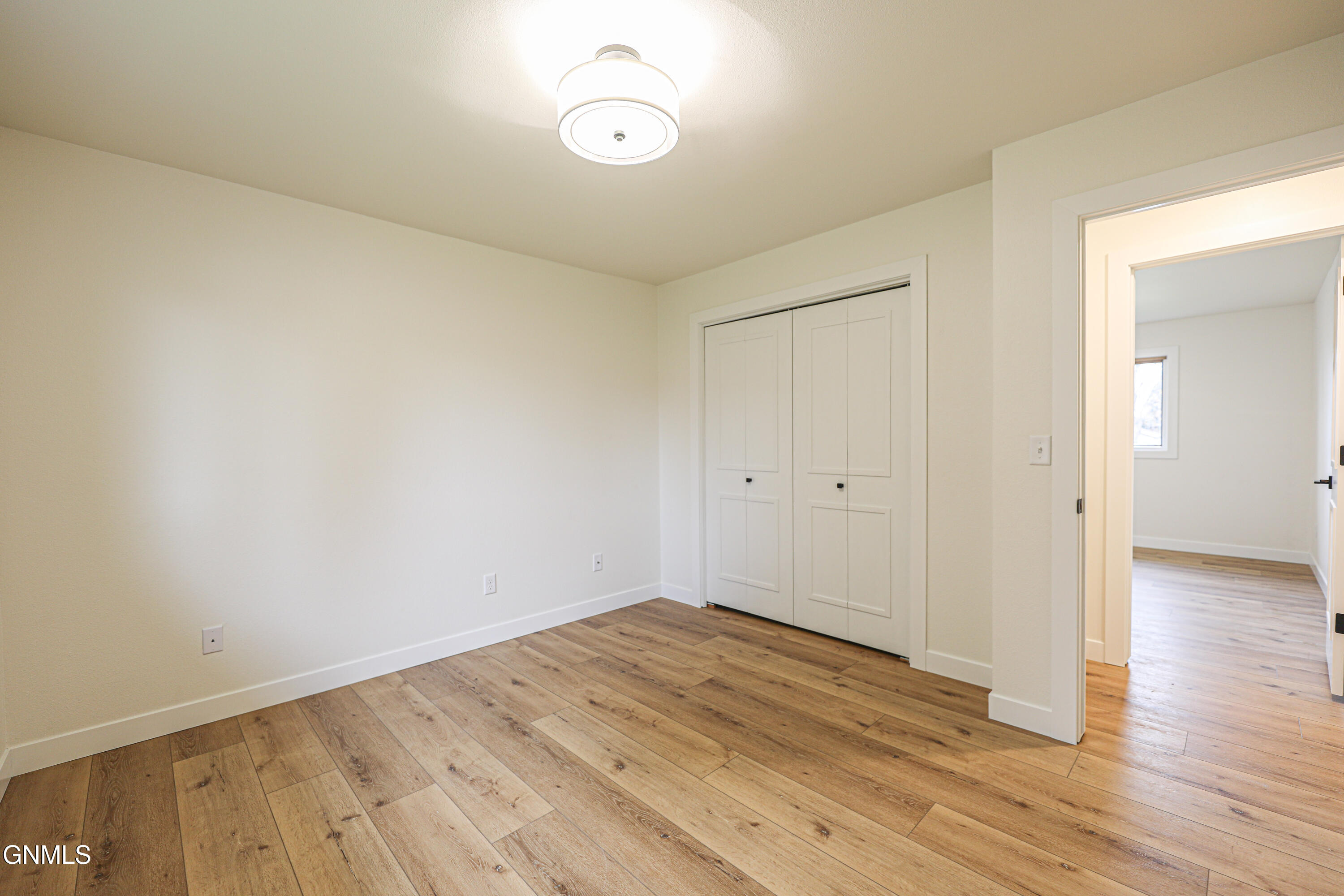 property viewer photo 32
