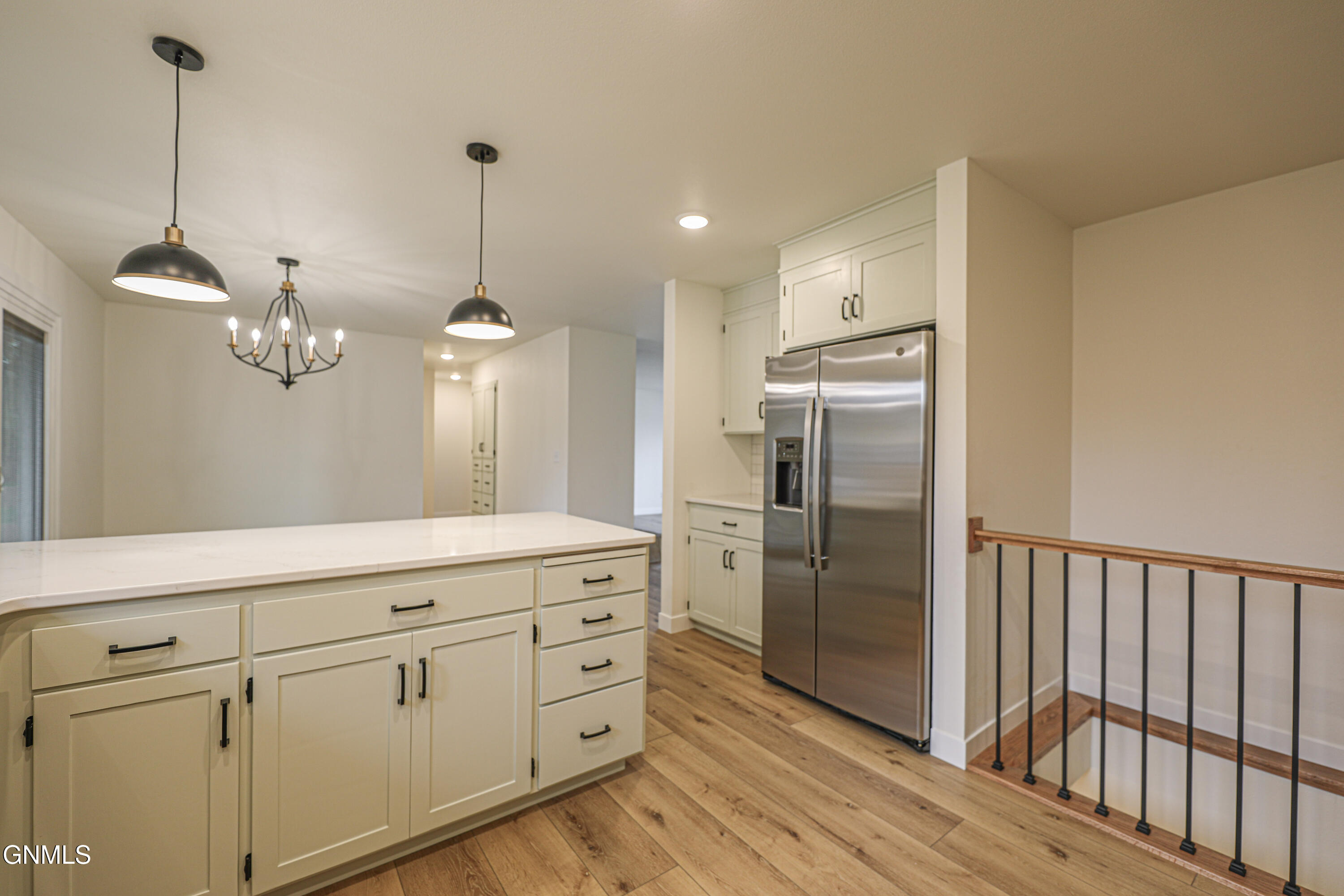 property viewer photo 4