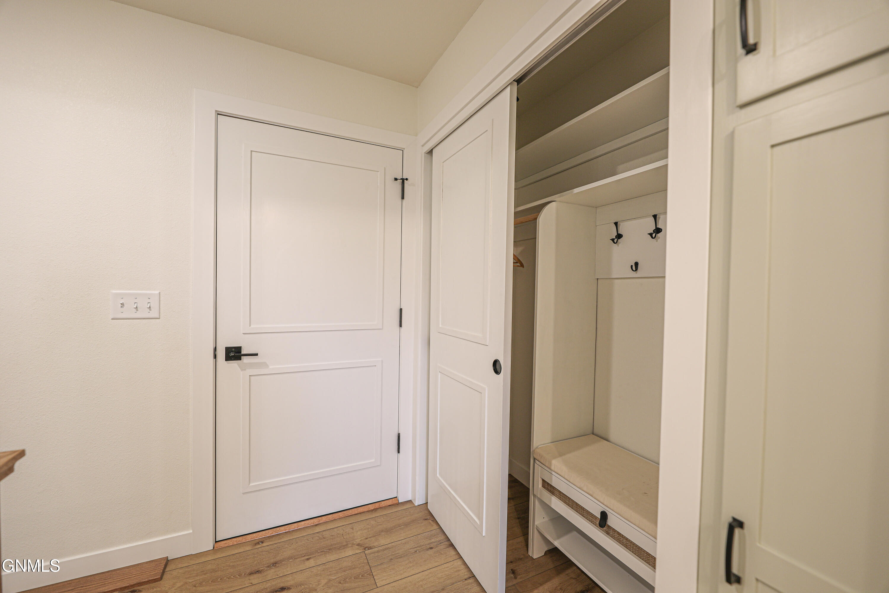 property viewer photo 40