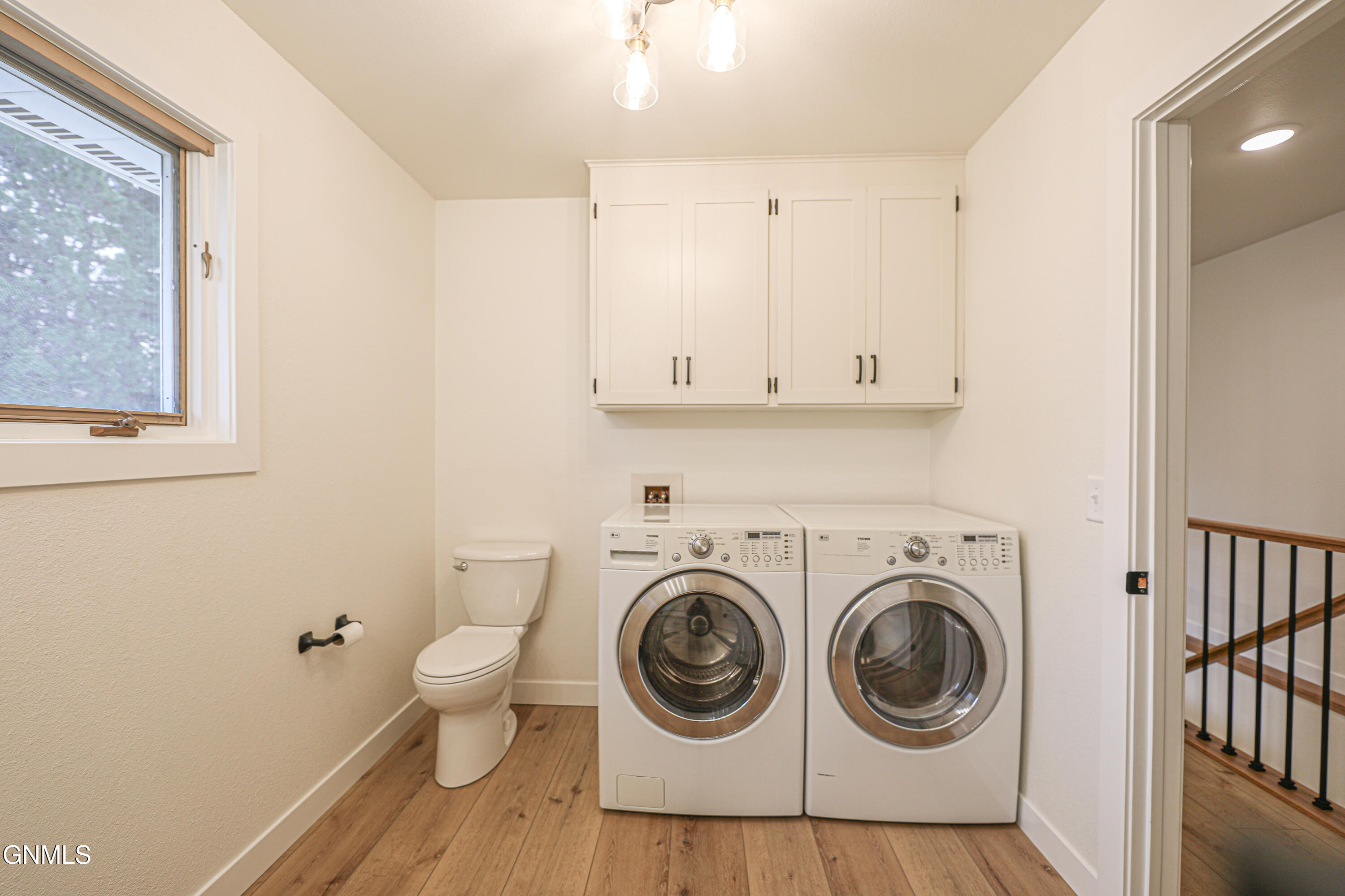 property viewer photo 43