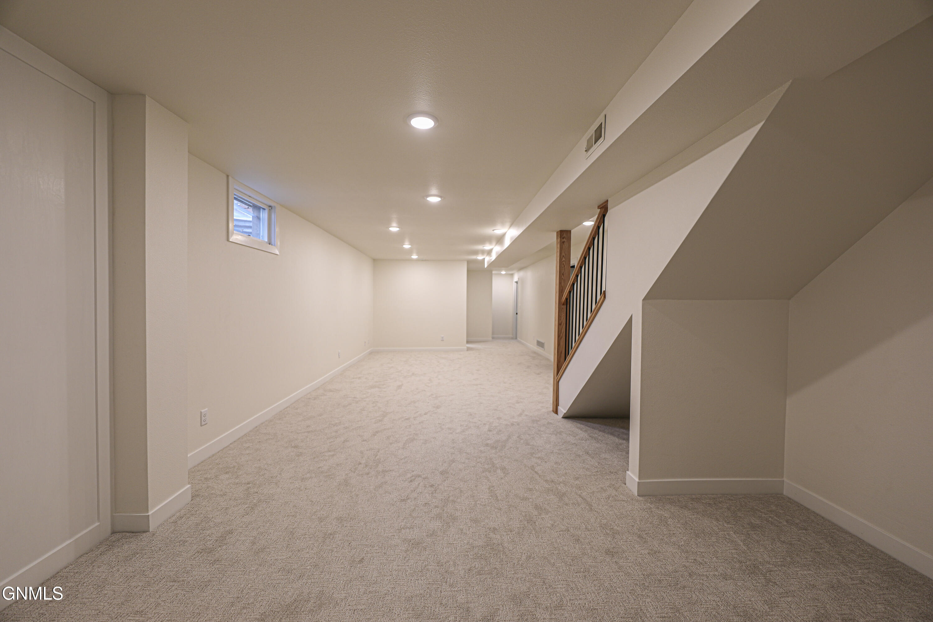 property viewer photo 46