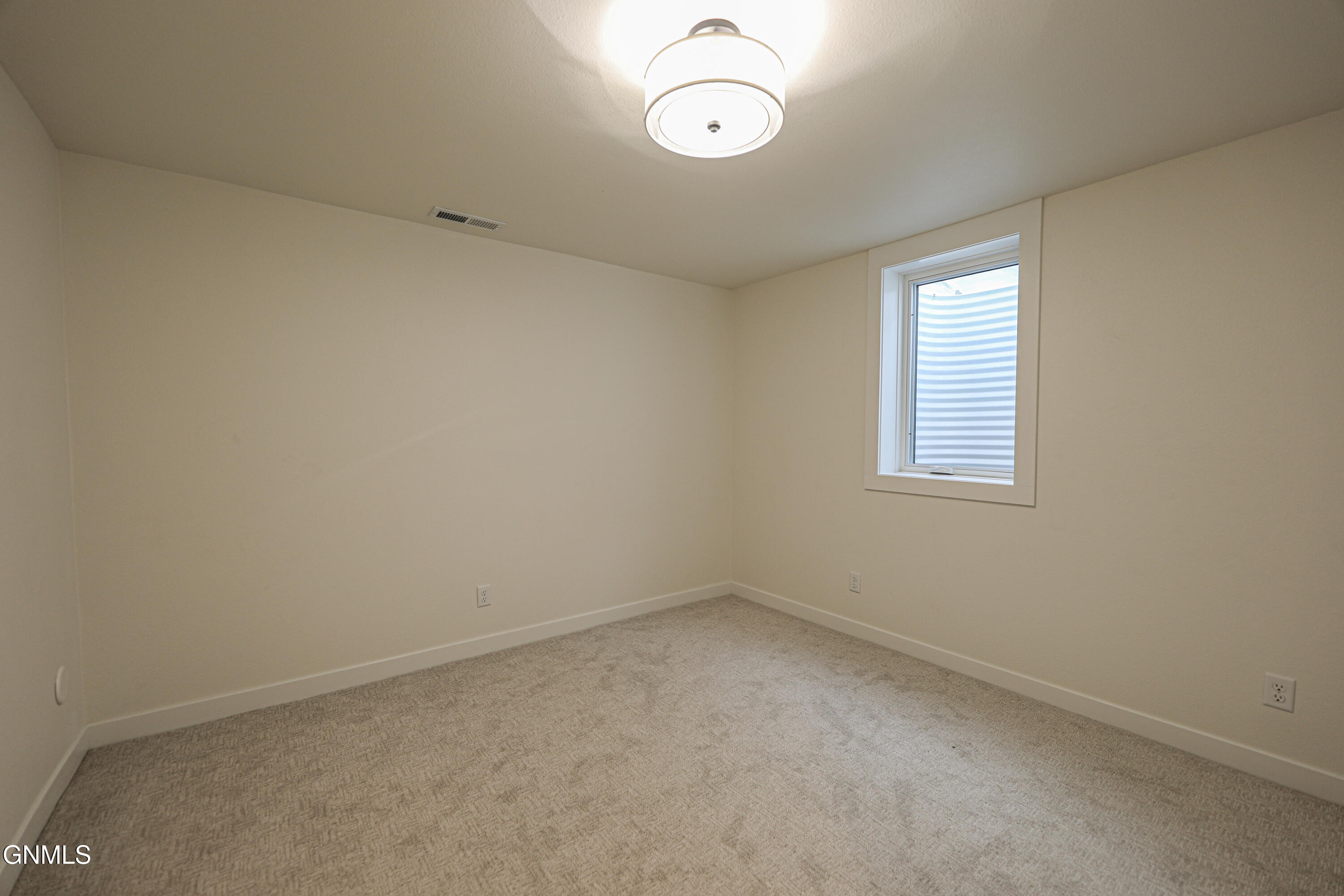 property viewer photo 52