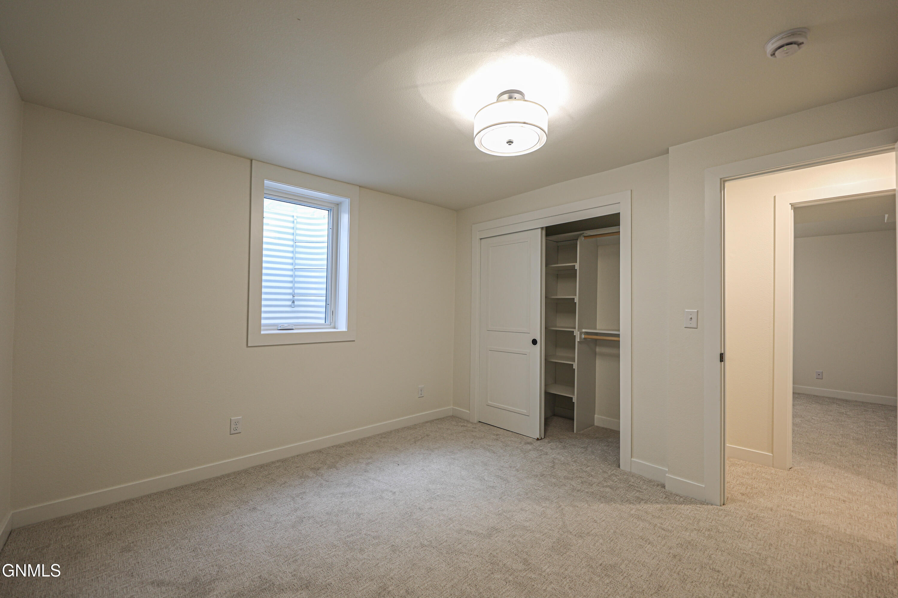 property viewer photo 54