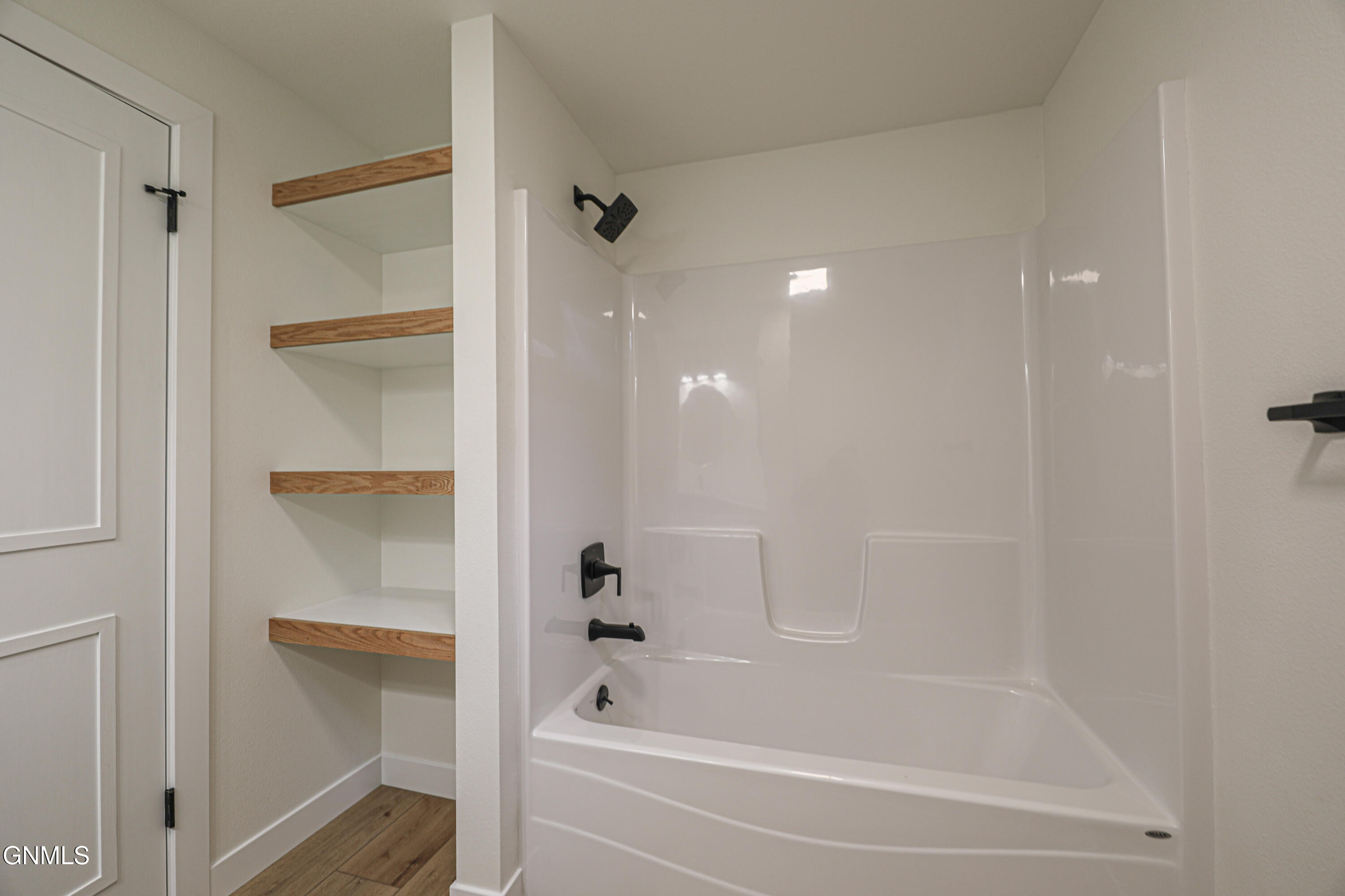 property viewer photo 61