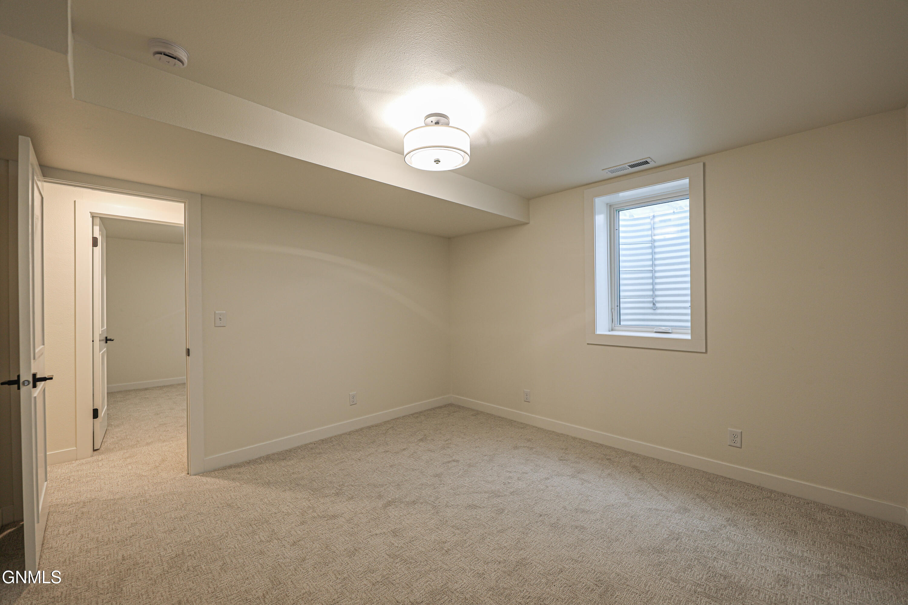property viewer photo 63