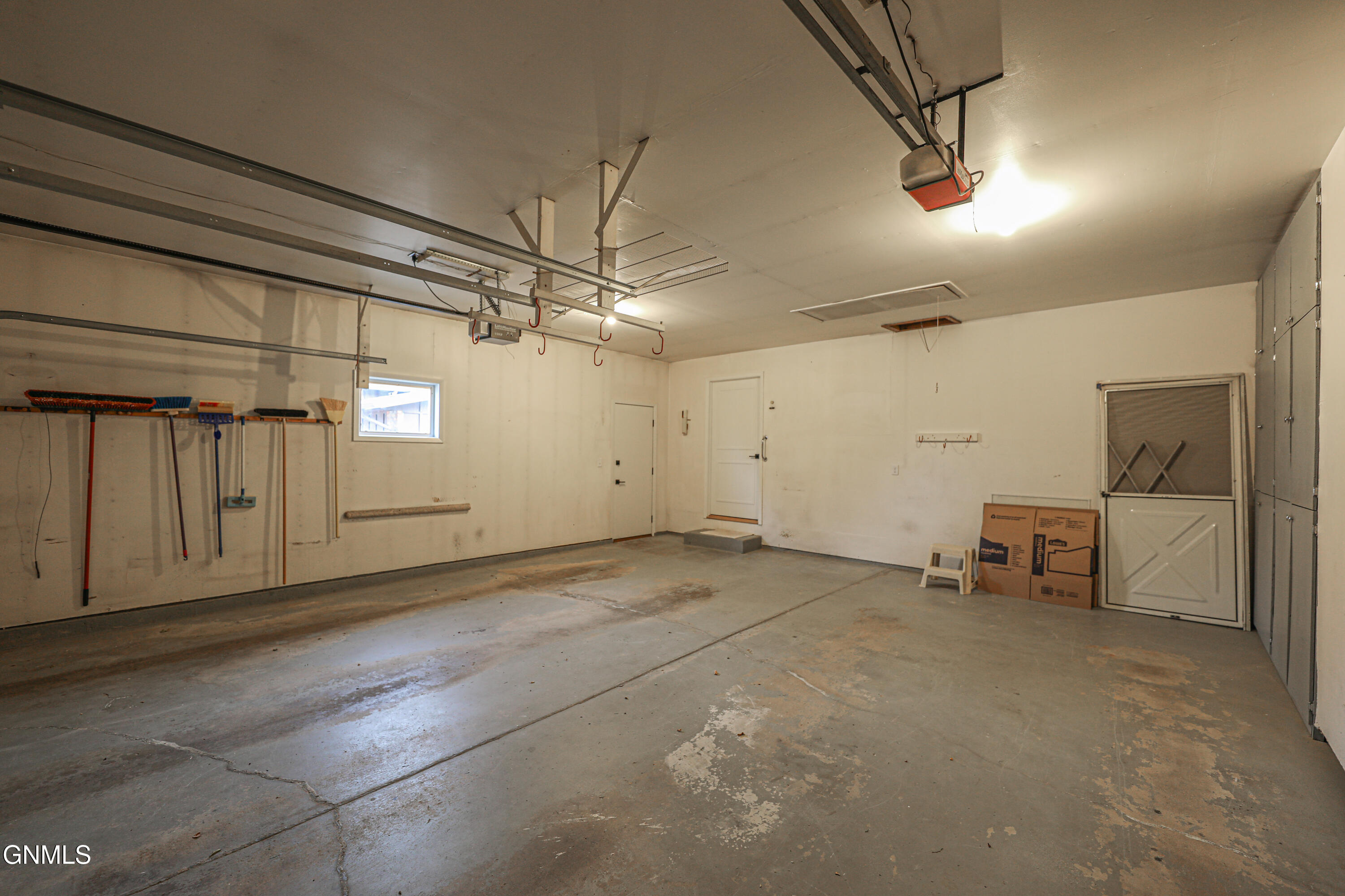 property viewer photo 73
