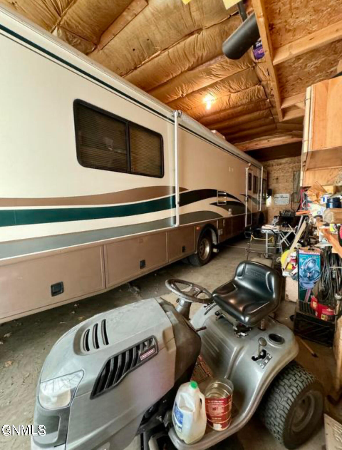 main property photo 15
