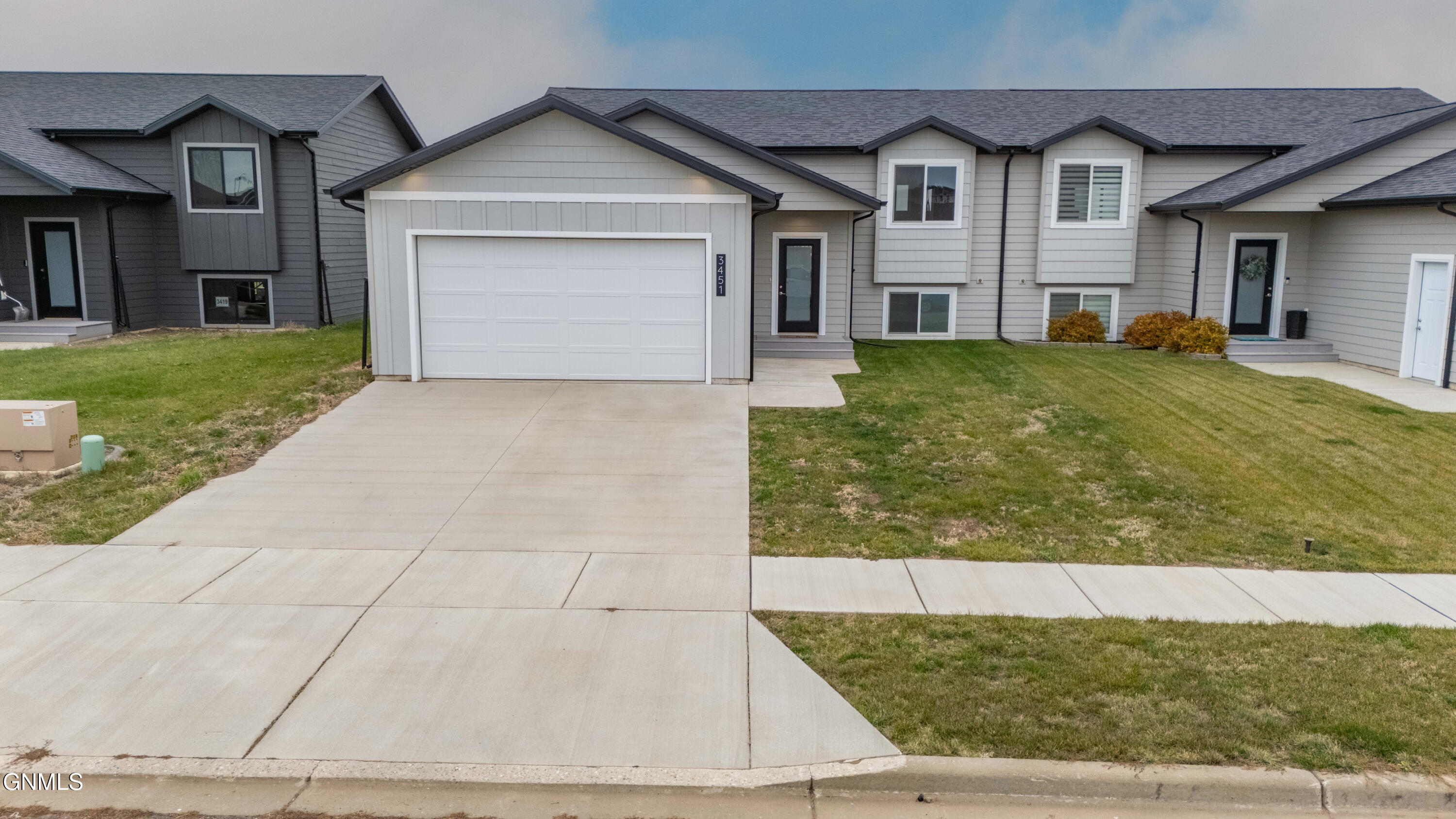 property viewer photo 1
