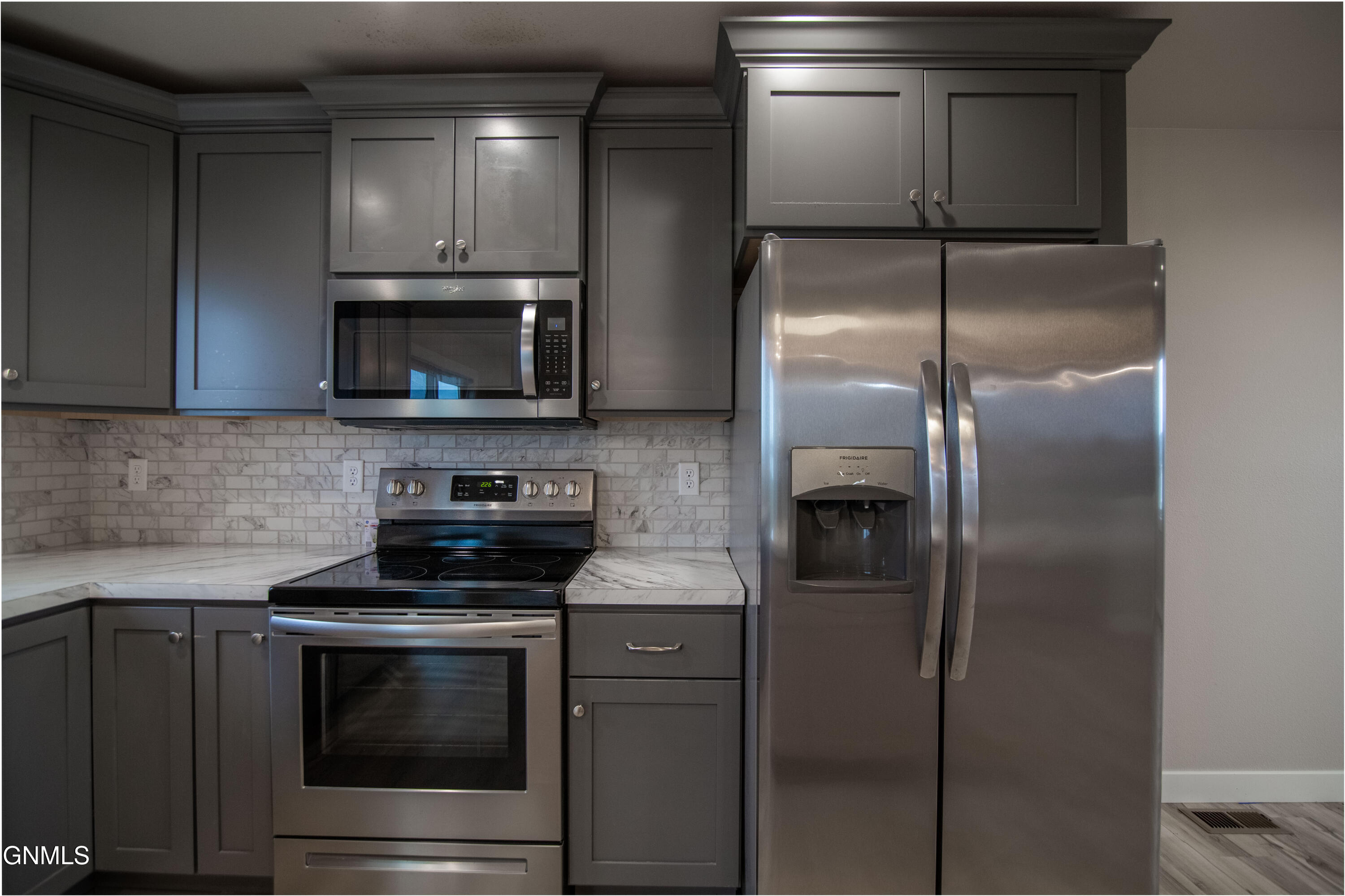 property viewer photo 14