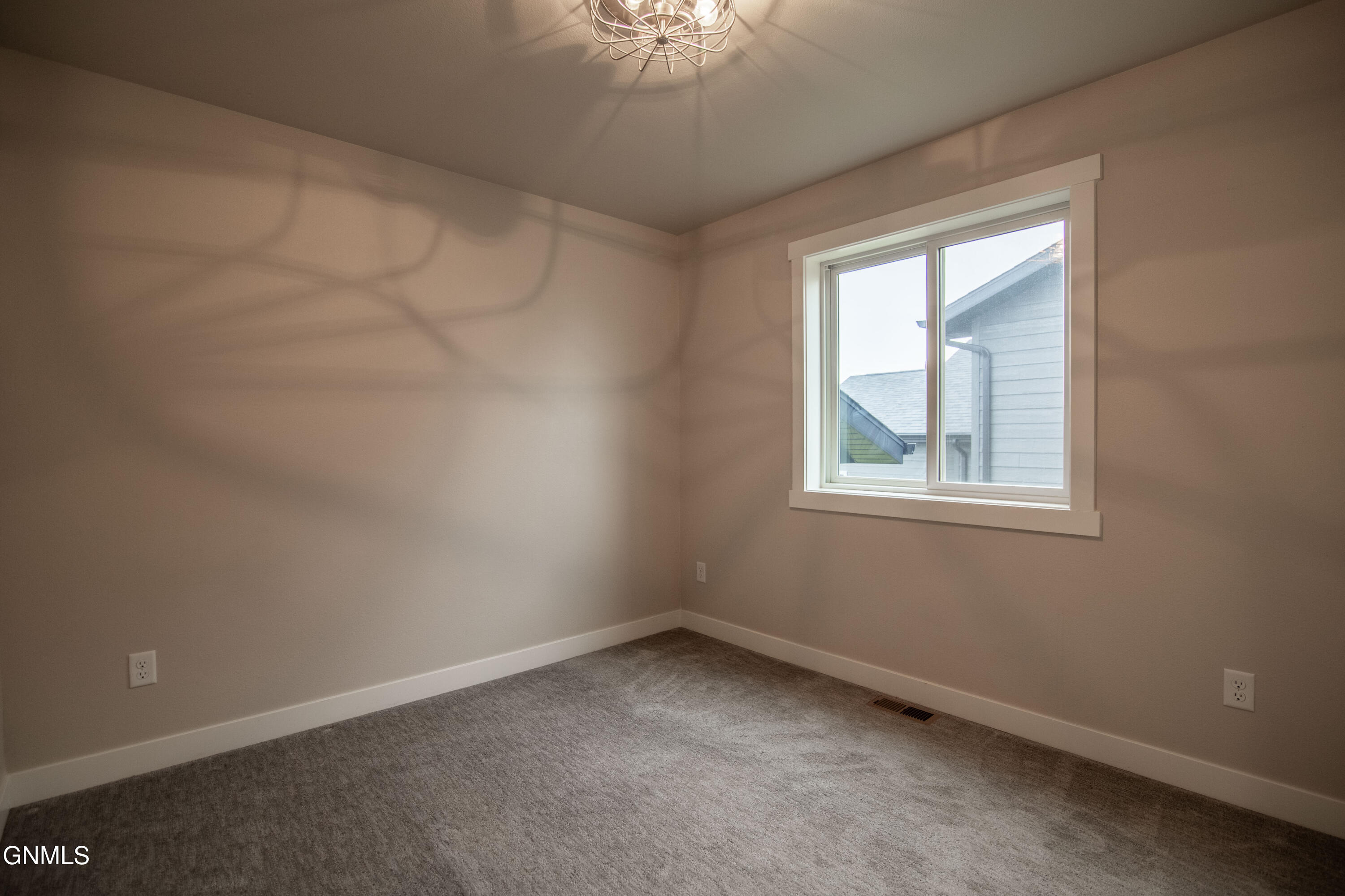 property viewer photo 19