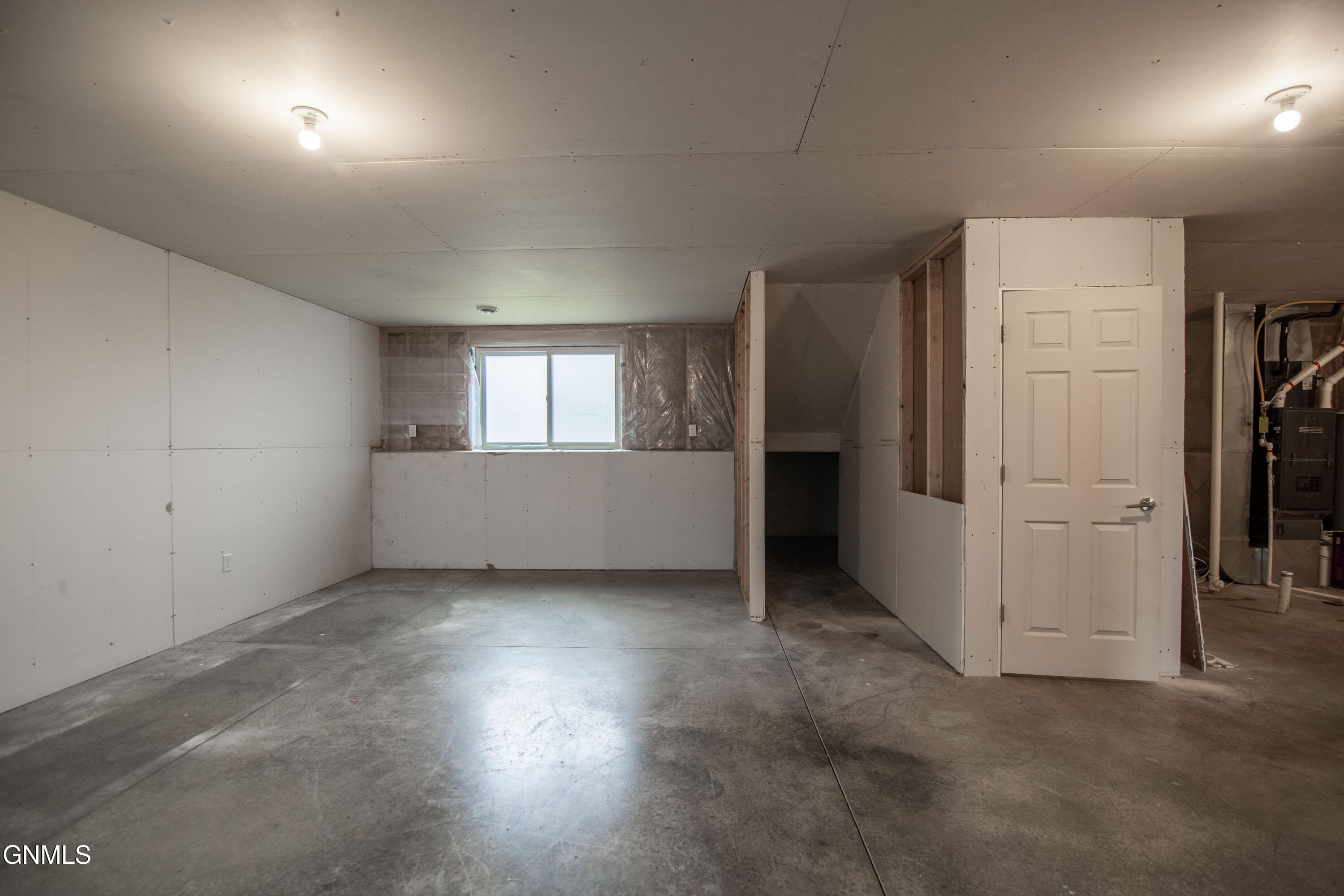 property viewer photo 23