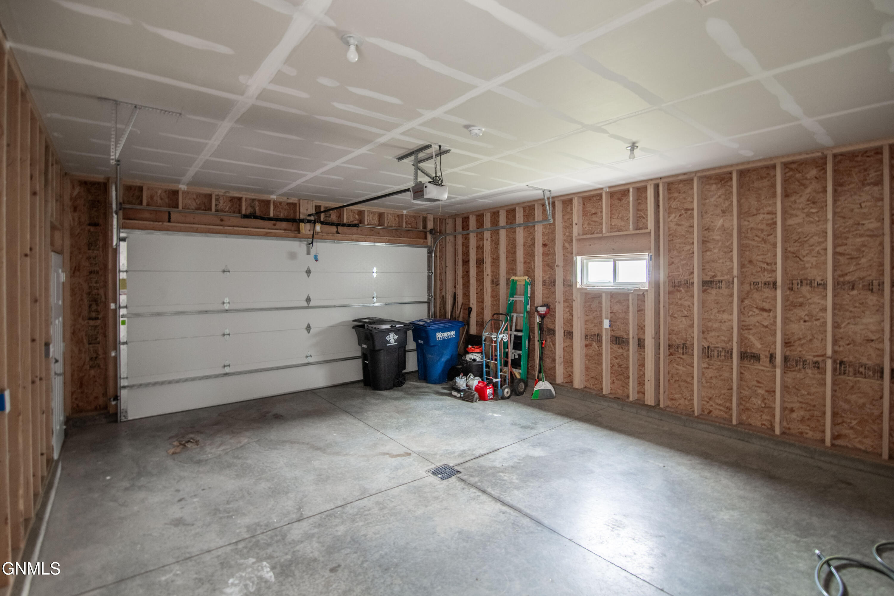 property viewer photo 27