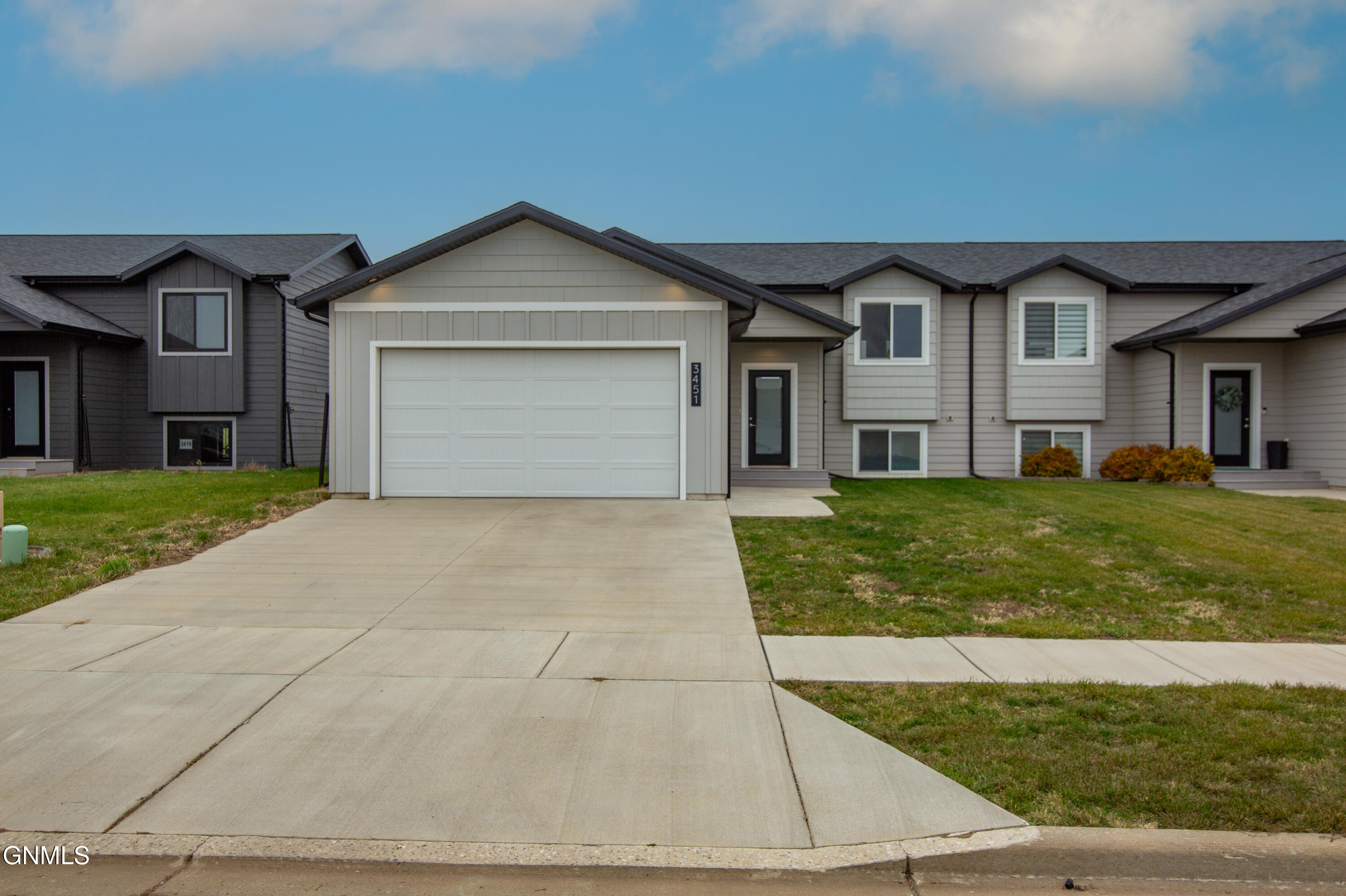property viewer photo 30