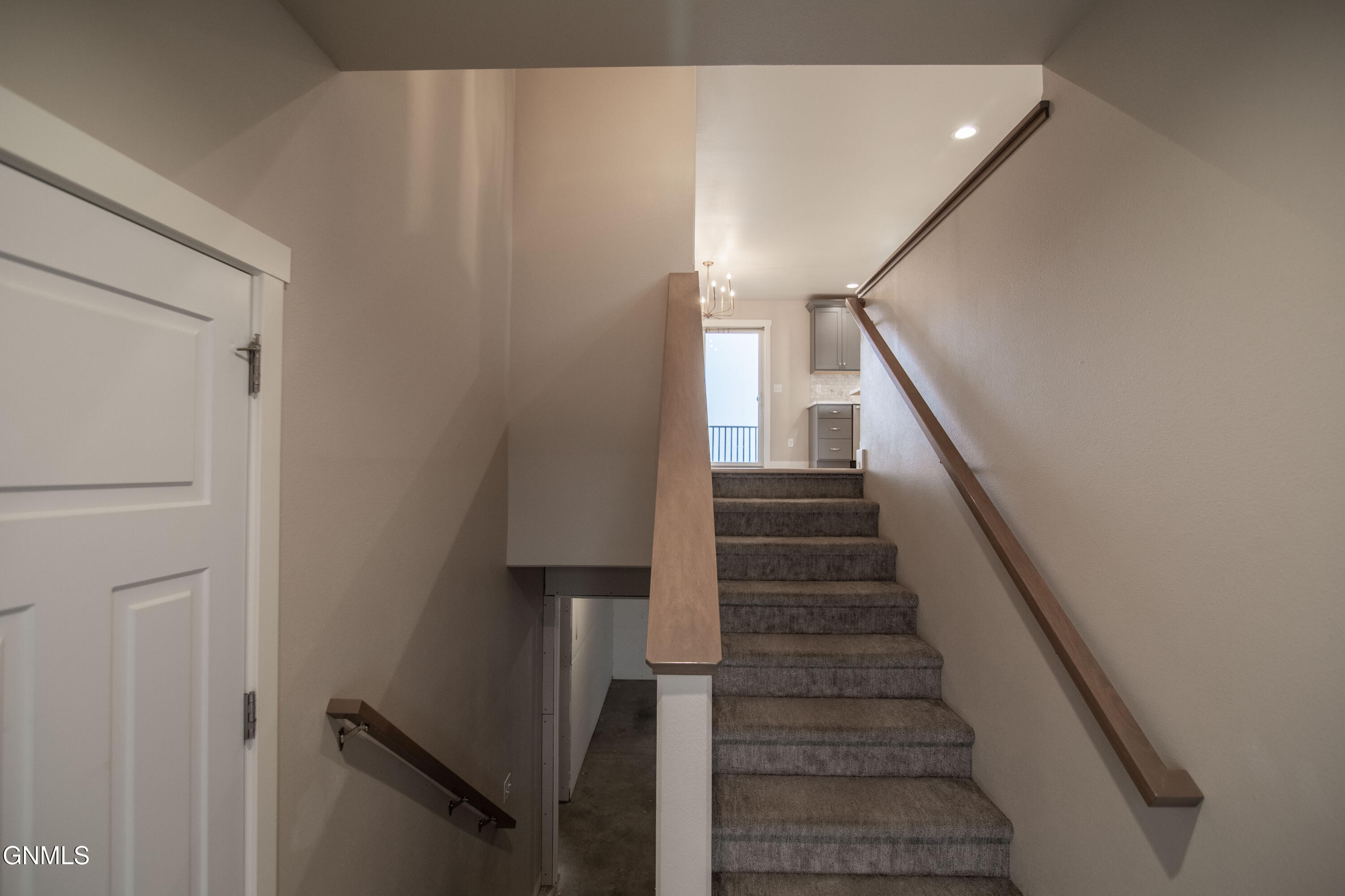 property viewer photo 8