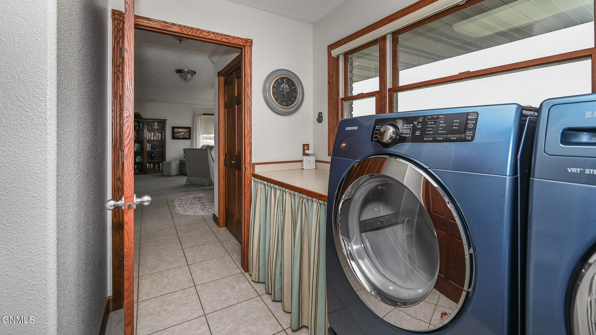 property viewer photo 25